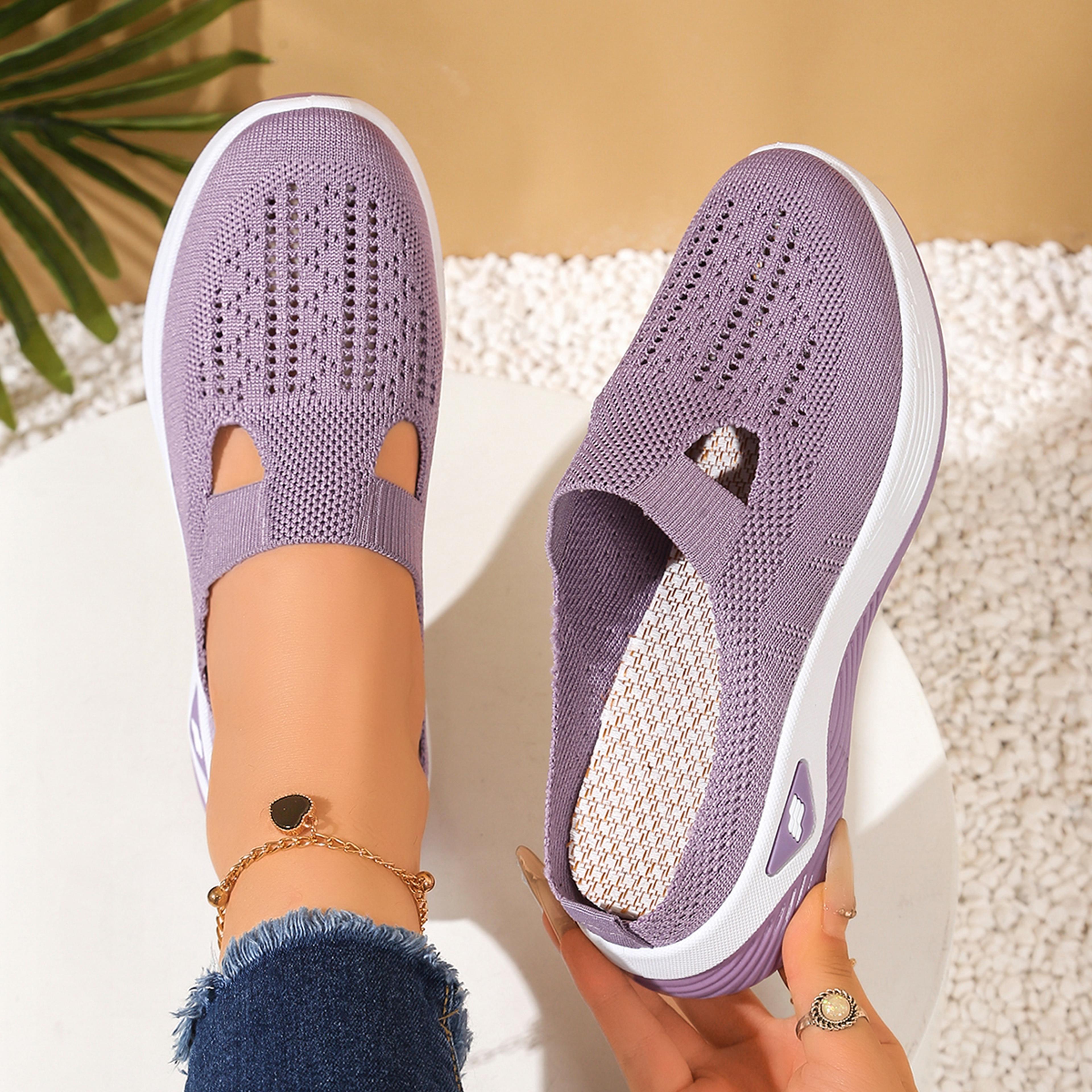women's canvas summer slippers with flat heels and pull-on design