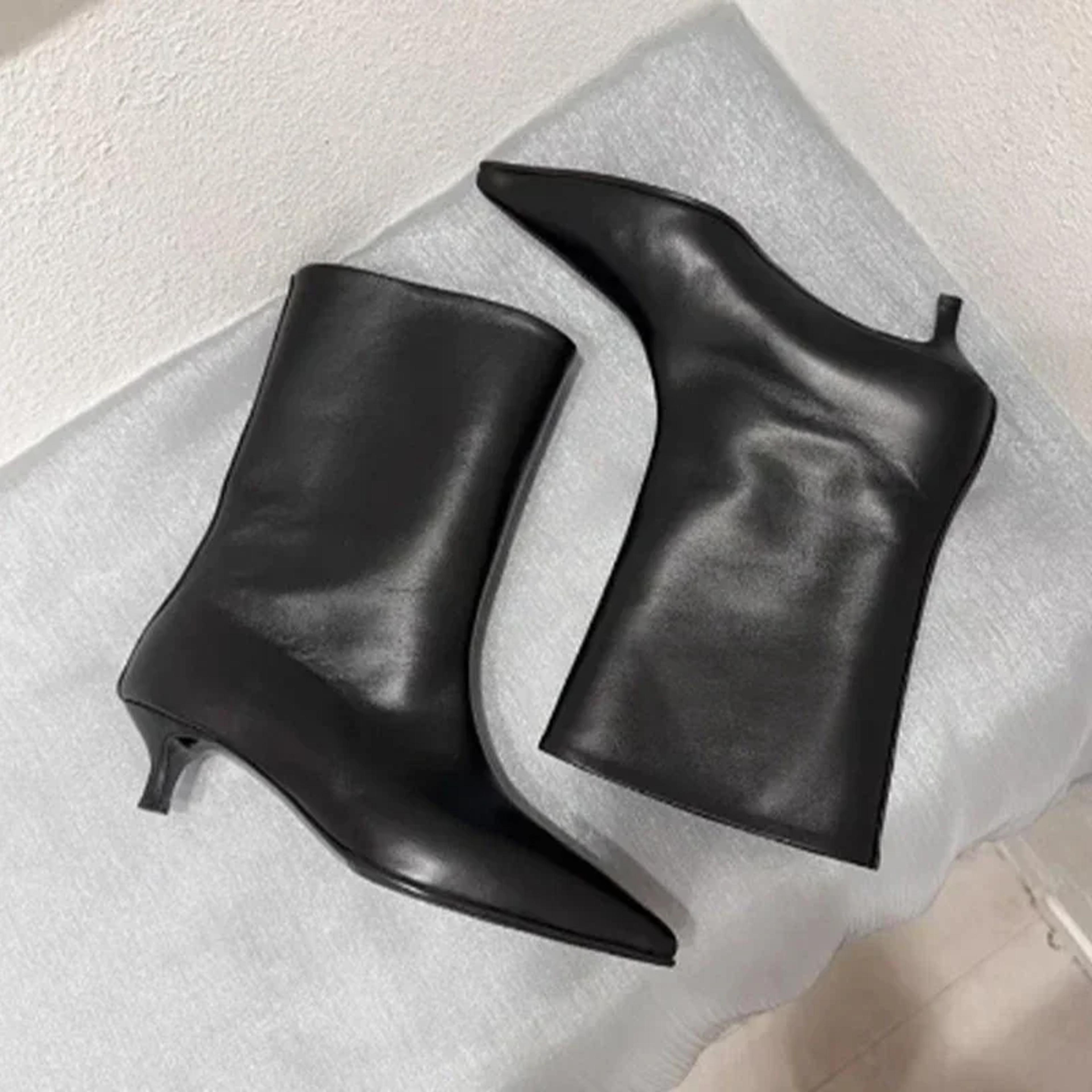 Womens Pointed Toe KneeHigh Boots With Low Thin Heels And SlipOn Design 3