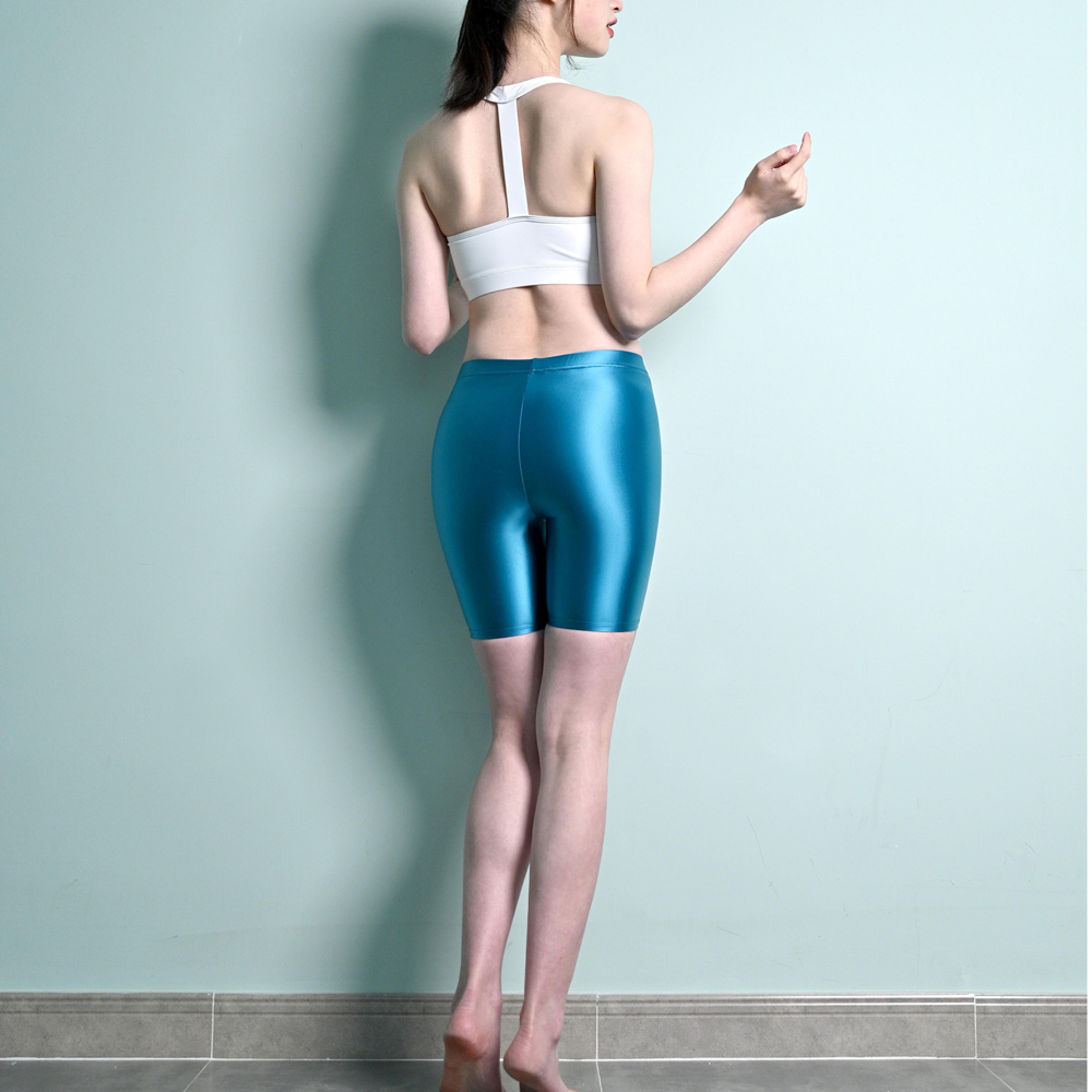 Womens High Waisted Shiny Capri Leggings With Seamless Stretch Fit 6