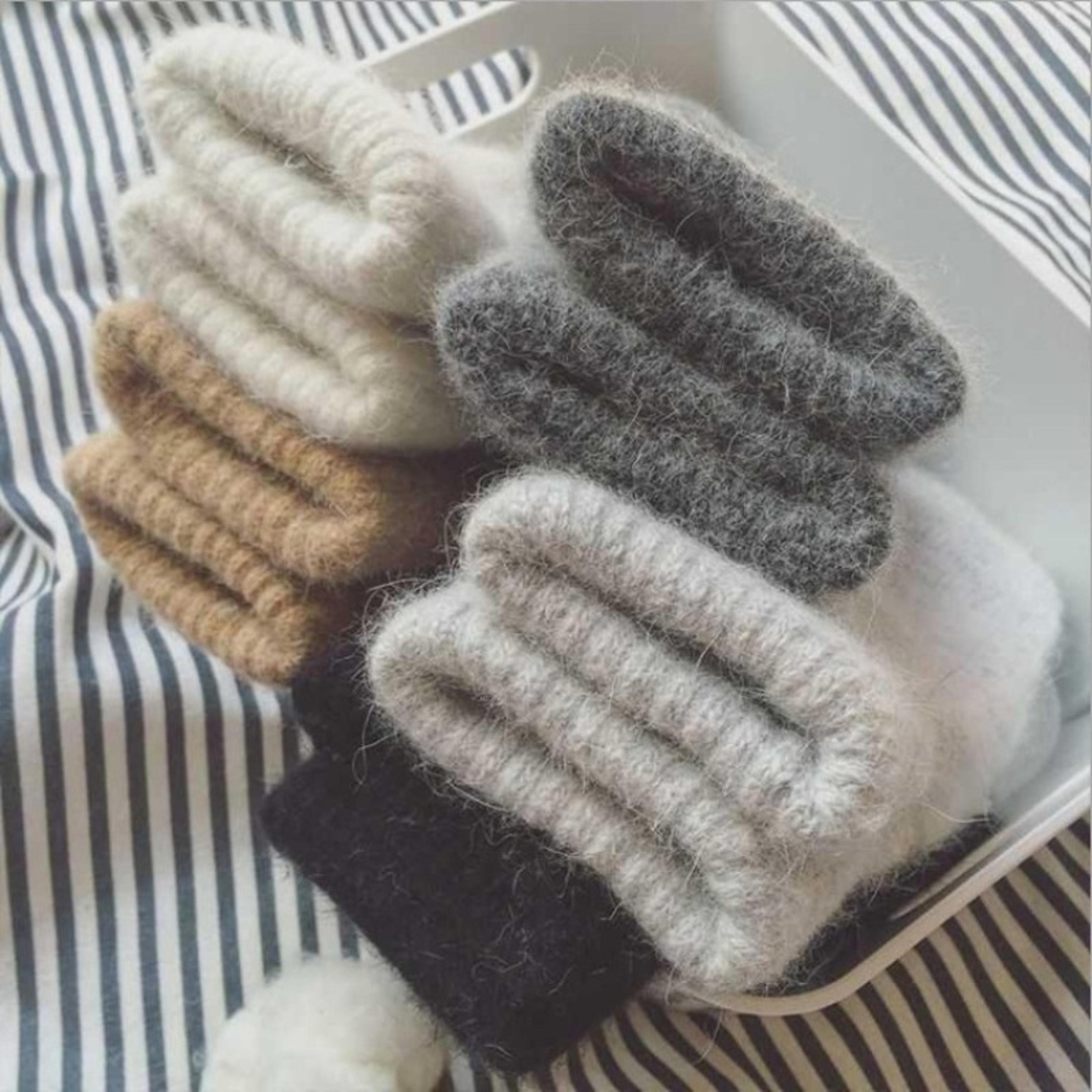 Womens Soft Knit Winter Gloves With Imitation Rabbit Fur And Stretch Fit 4