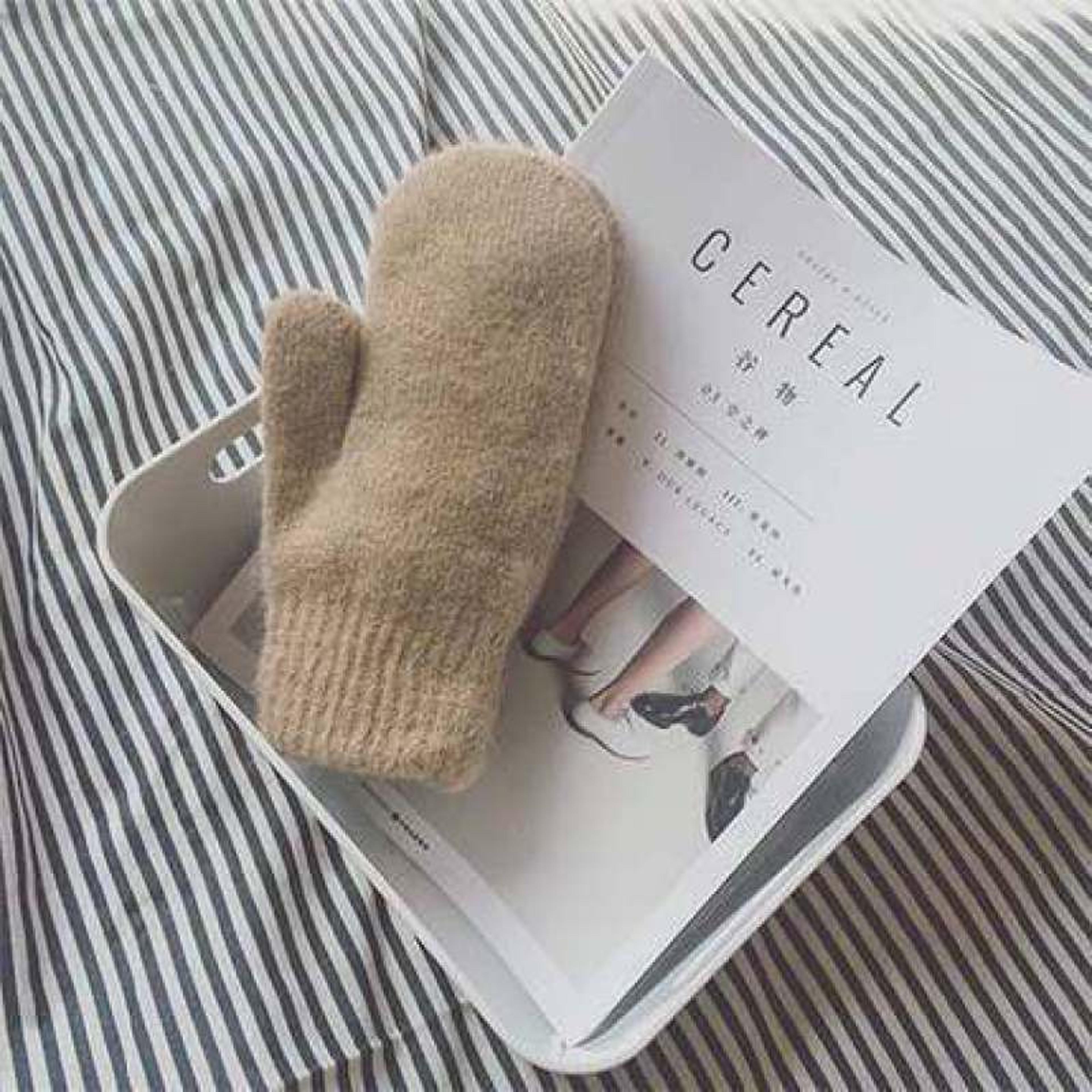 women's soft knit winter gloves with imitation rabbit fur and stretch fit