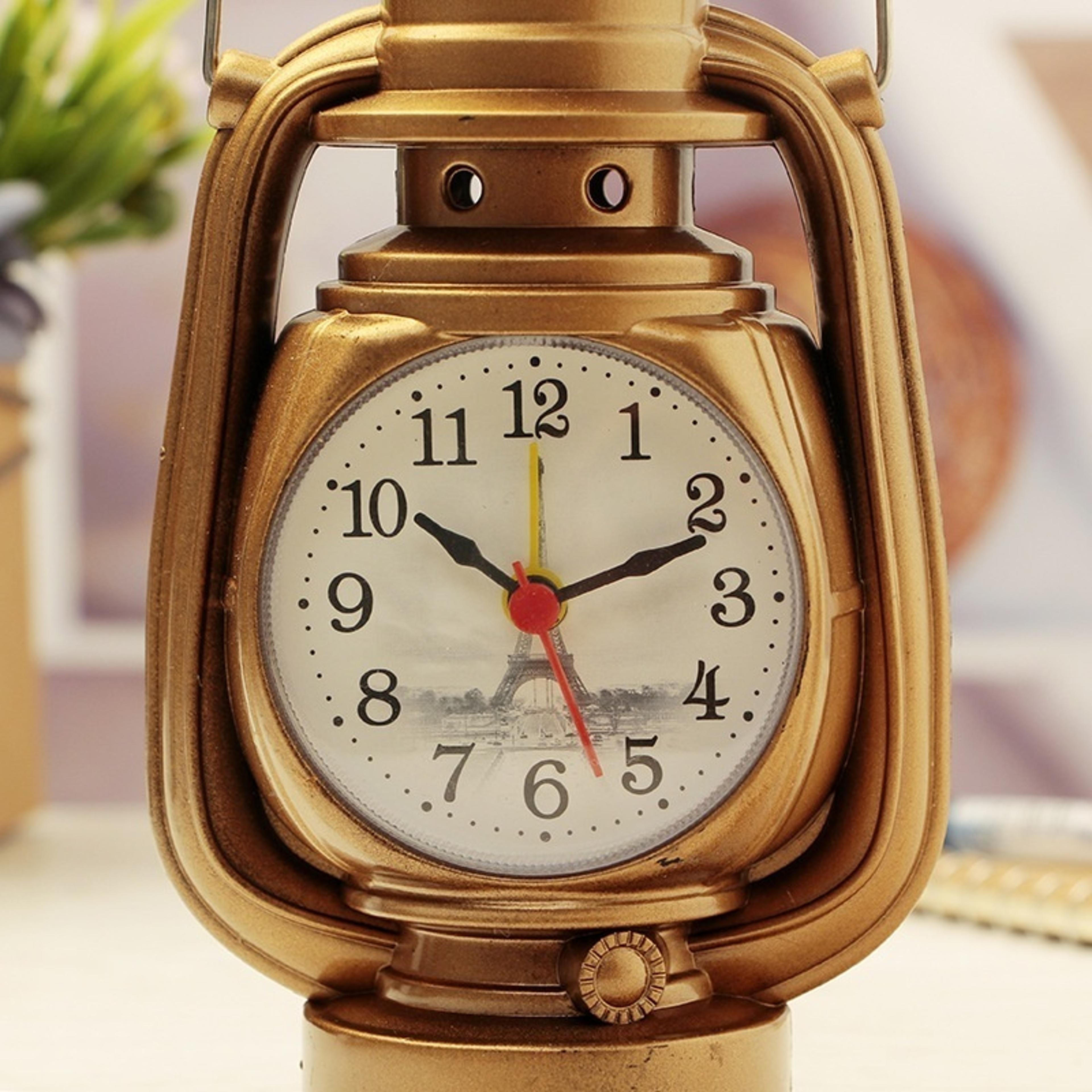Vintage Oil Lamp Alarm Clock Retro Table Clock Night Light Decor 3