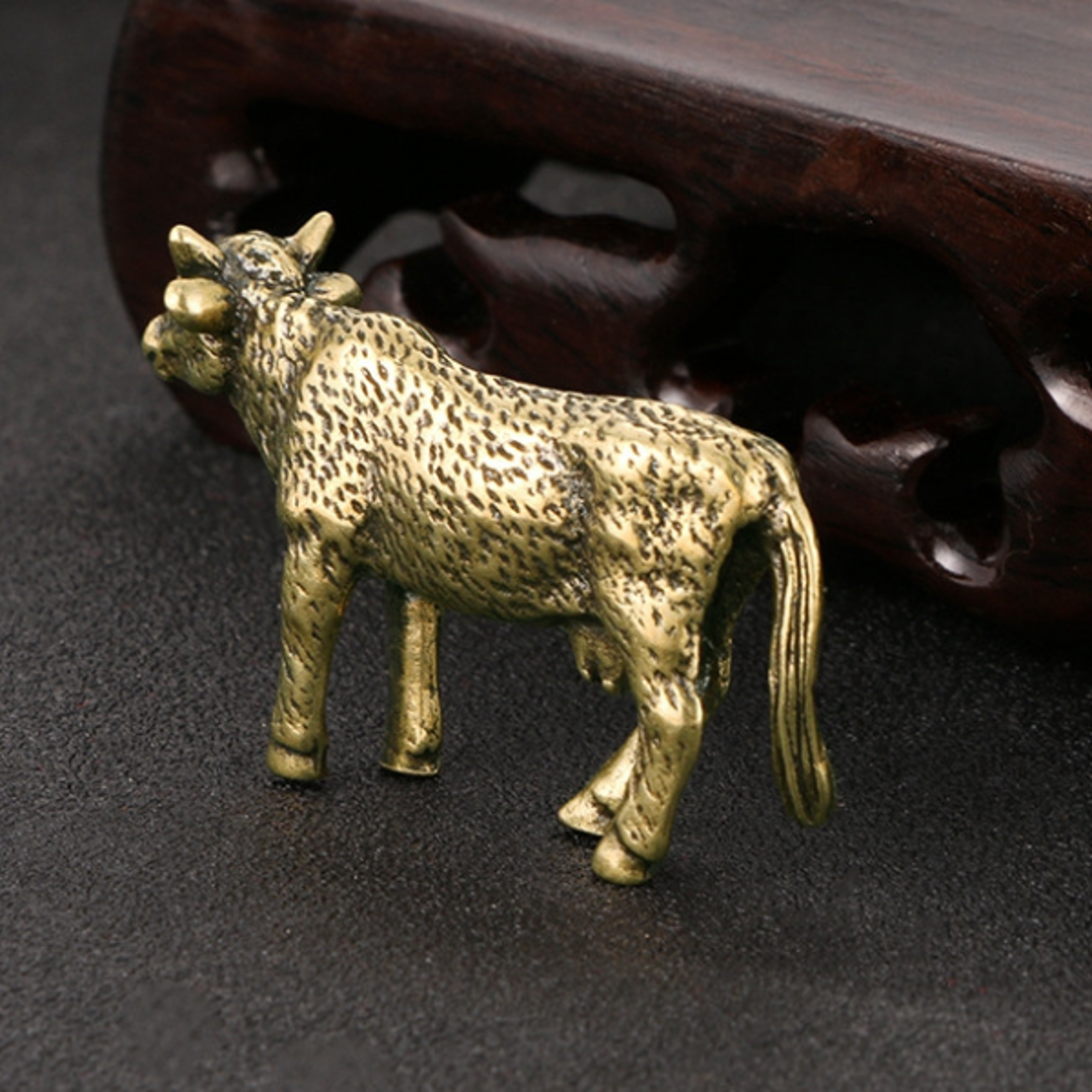 Retro Brass Cow Figurine Mini Statue Lucky Zodiac Home Decor Ornament