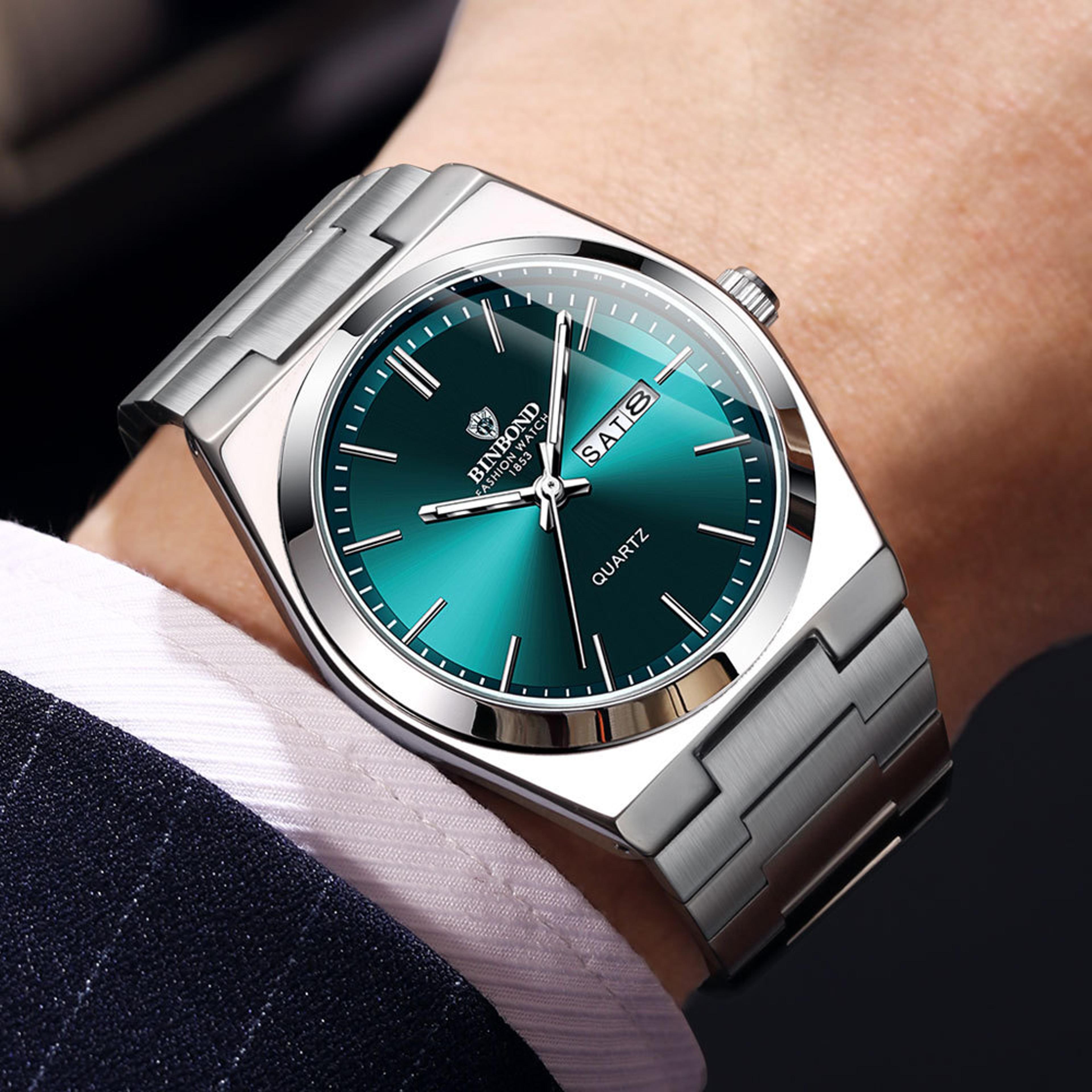 luxury stainless steel waterproof quartz watch for men business & leisure