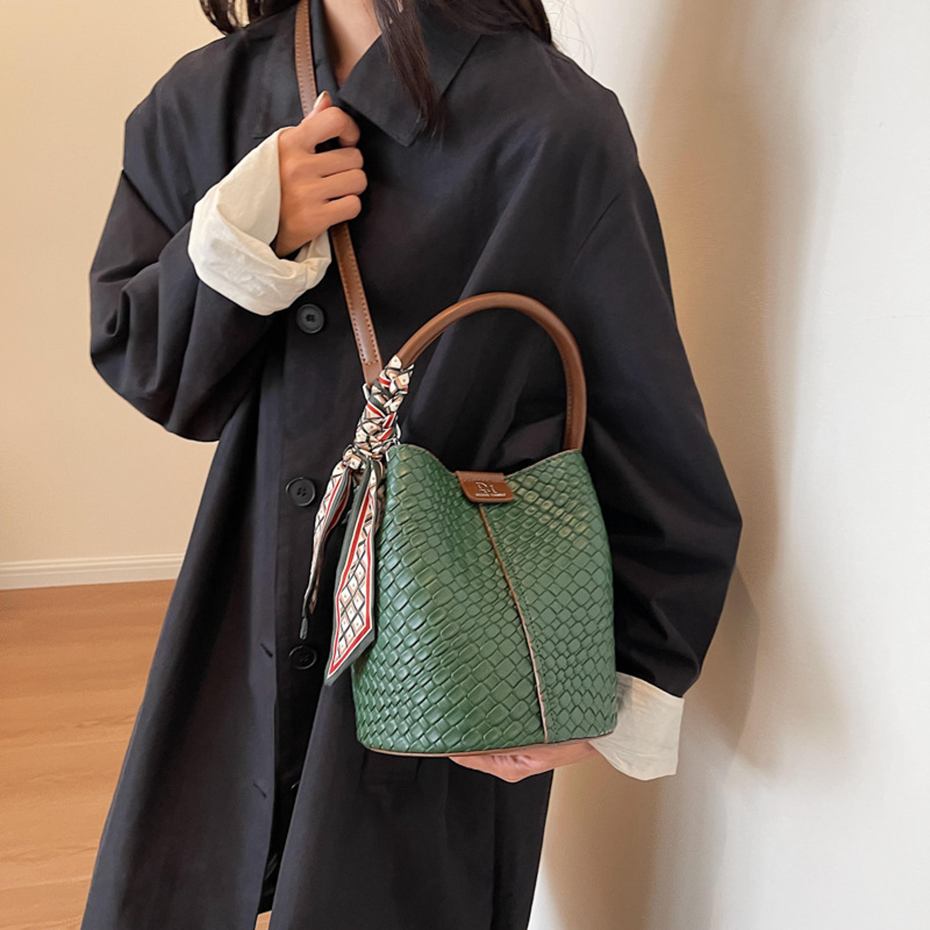 stylish women woven bucket tote bag, adjustable shoulder strap, crossbody handbag, solid color, versatile design