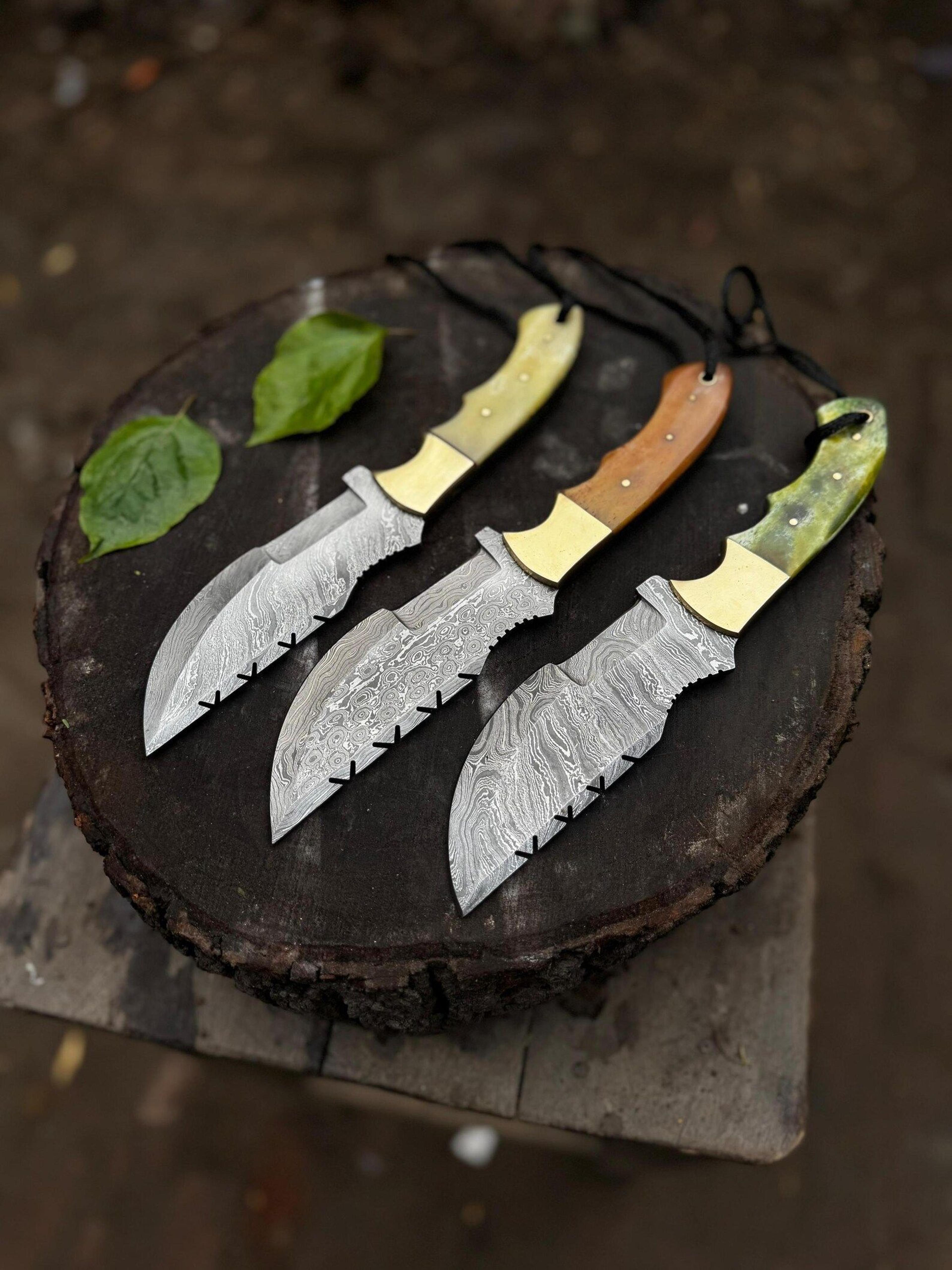 Handcrafted Damascus Tracker Knife With Natural Bone Handle And Full Tang Fixed Blade Hunting K 2