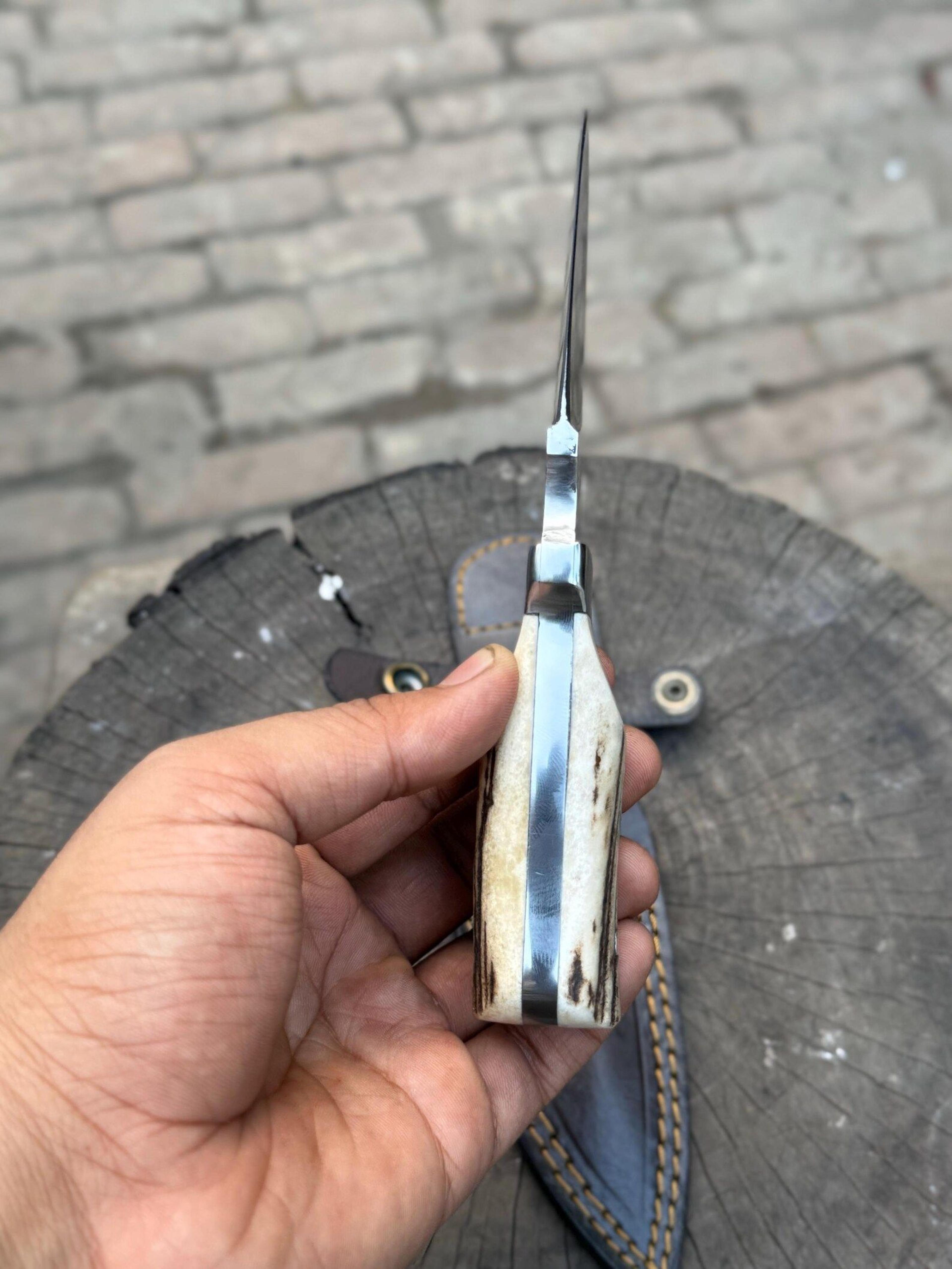Handmade Damascus Steel Fixed Blade Knife With Genuine Natural Antler Handle And Decorative Eag 2