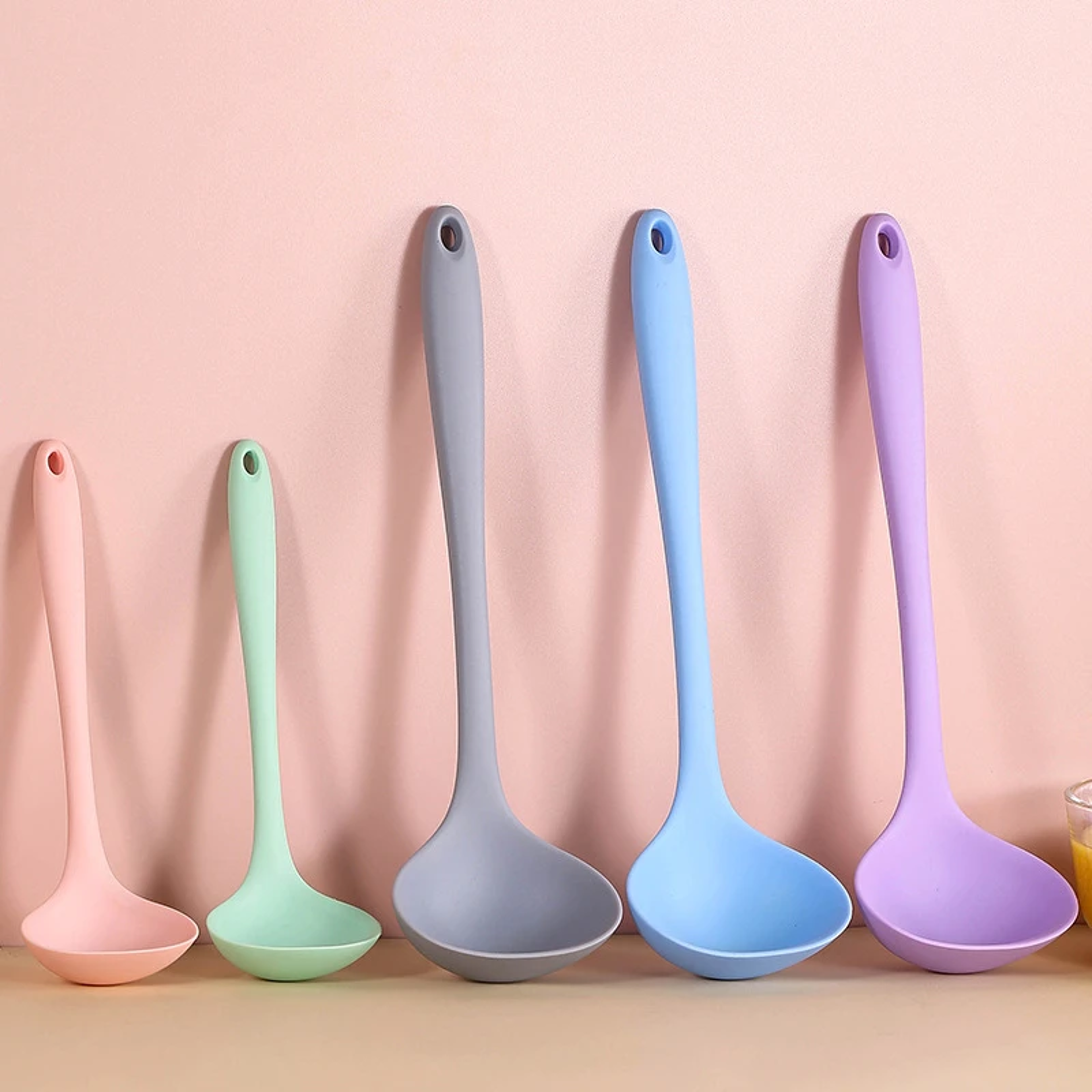 long handle silicone soup spoon for ramen & hot pot