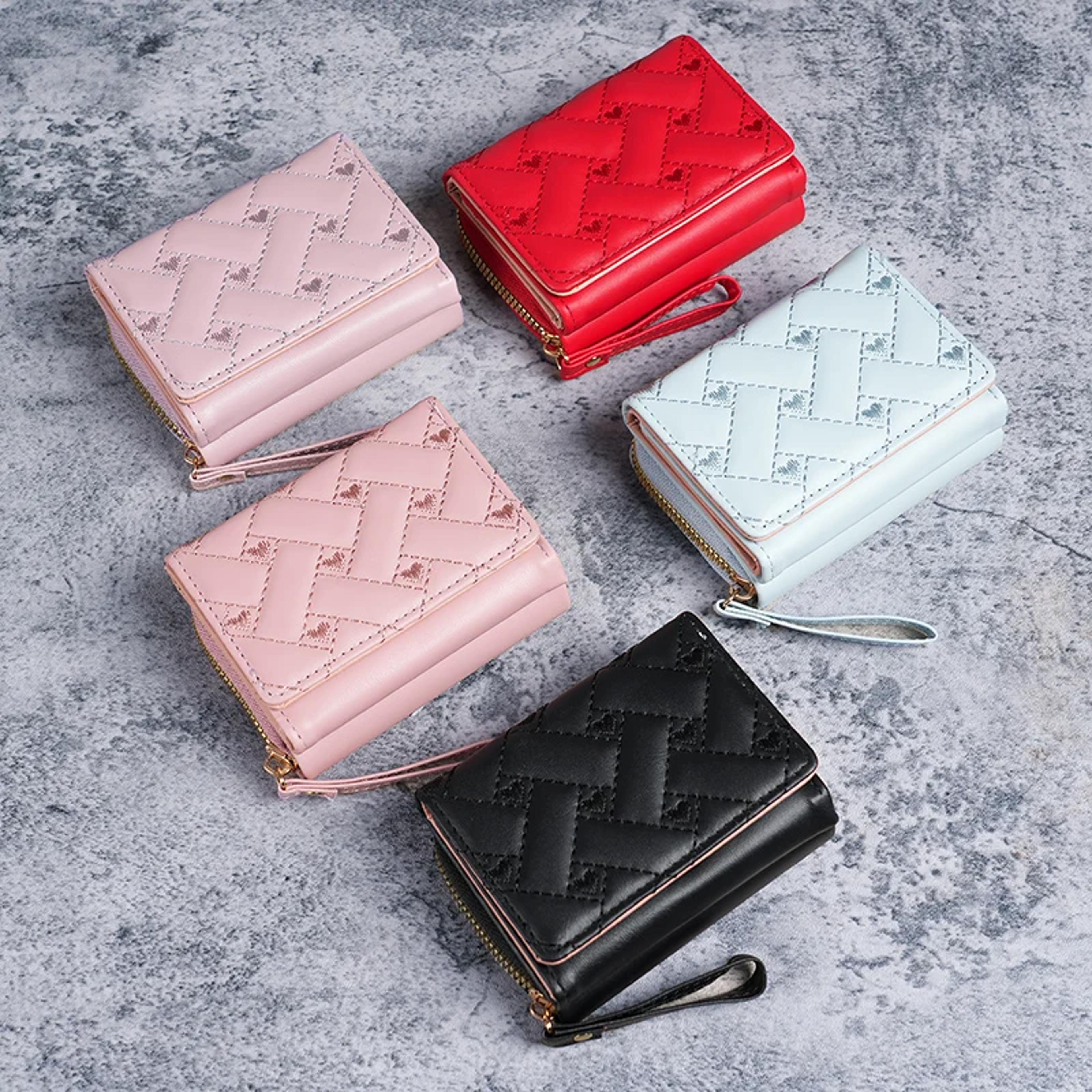 womens short wallet slim card holder with embroidered heart in pu leather