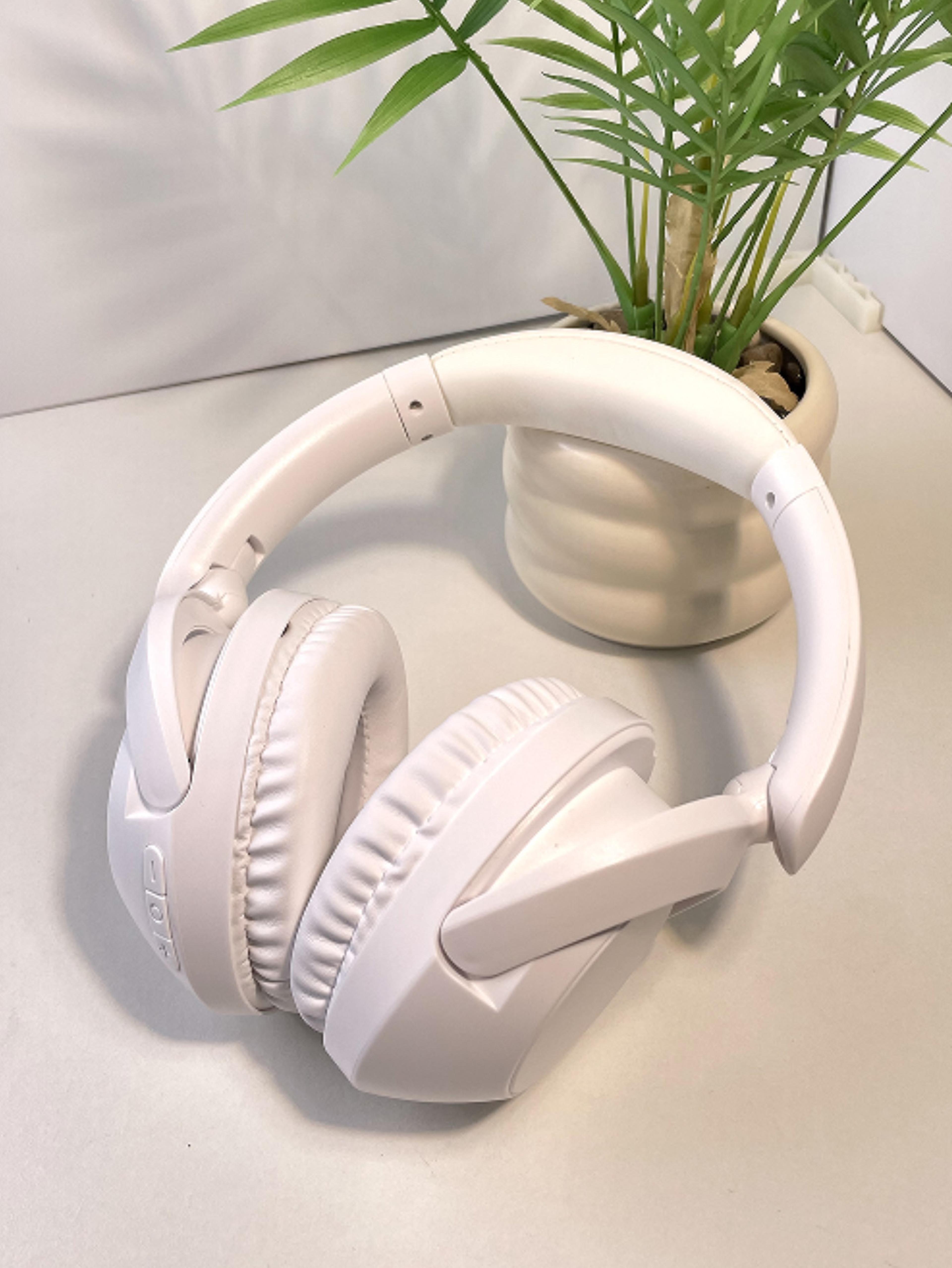 Foldable Wireless Bluetooth OverEar Headphones Low Latency Gaming  Sports Headset With Extended Bat 2