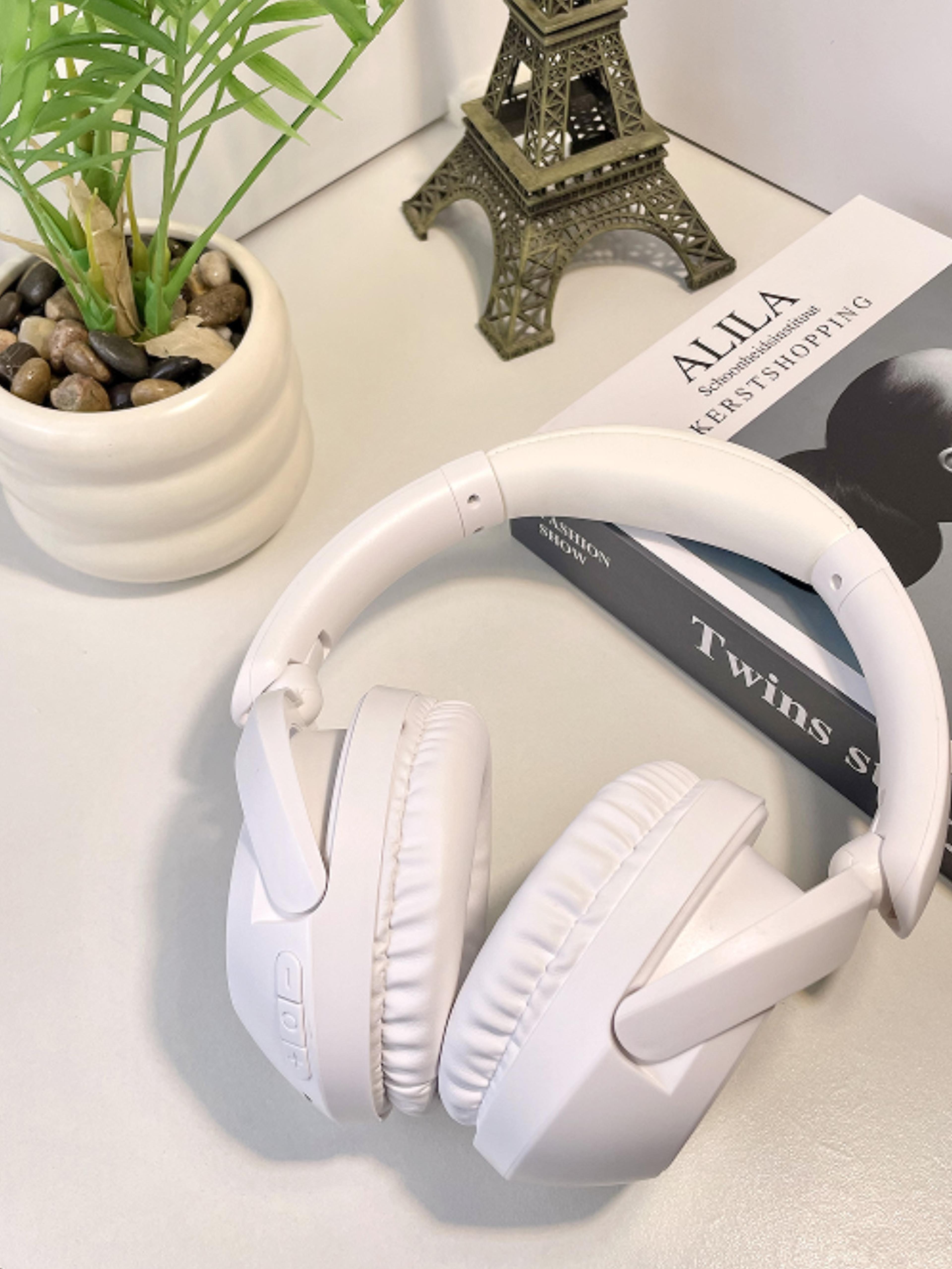 Foldable Wireless Bluetooth OverEar Headphones Low Latency Gaming  Sports Headset With Extended Bat 5