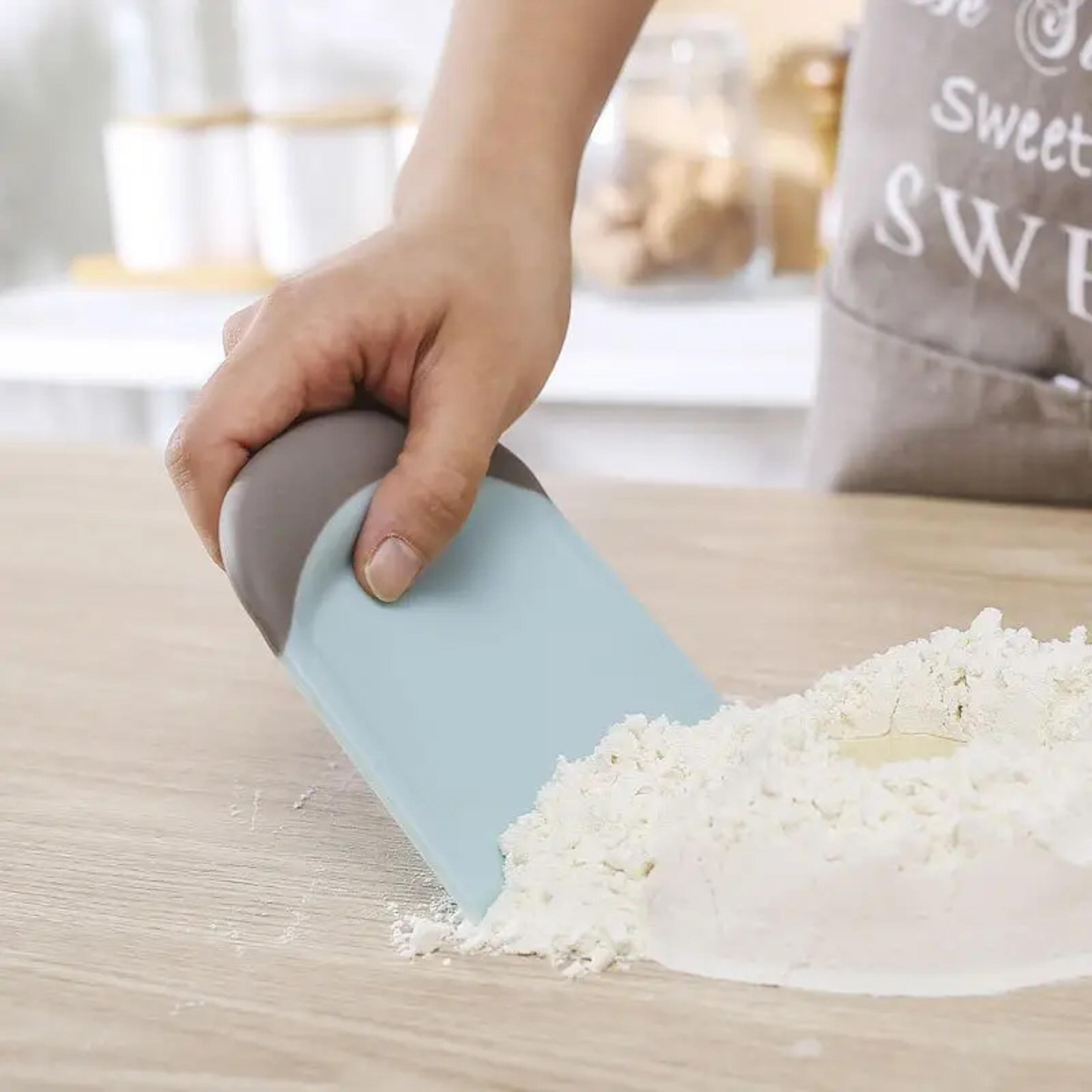 Dough Scraper Bowl Plastic Dough Cutter Baking Scraper Multipurpose Food Scrapper With Soft Handle  3
