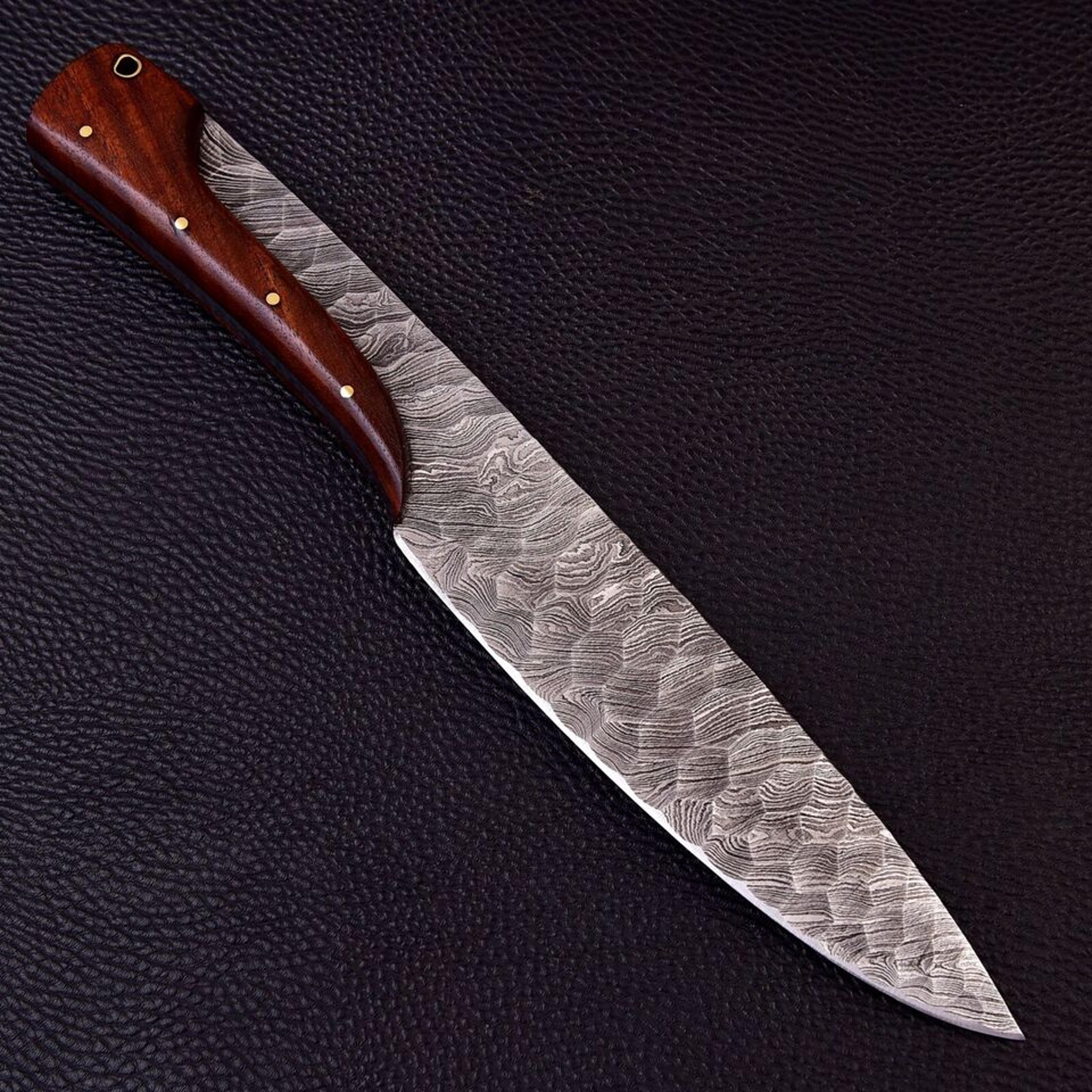 Handmade Damascus Steel Twisted Pattern Hammer Textured Hunting Knife