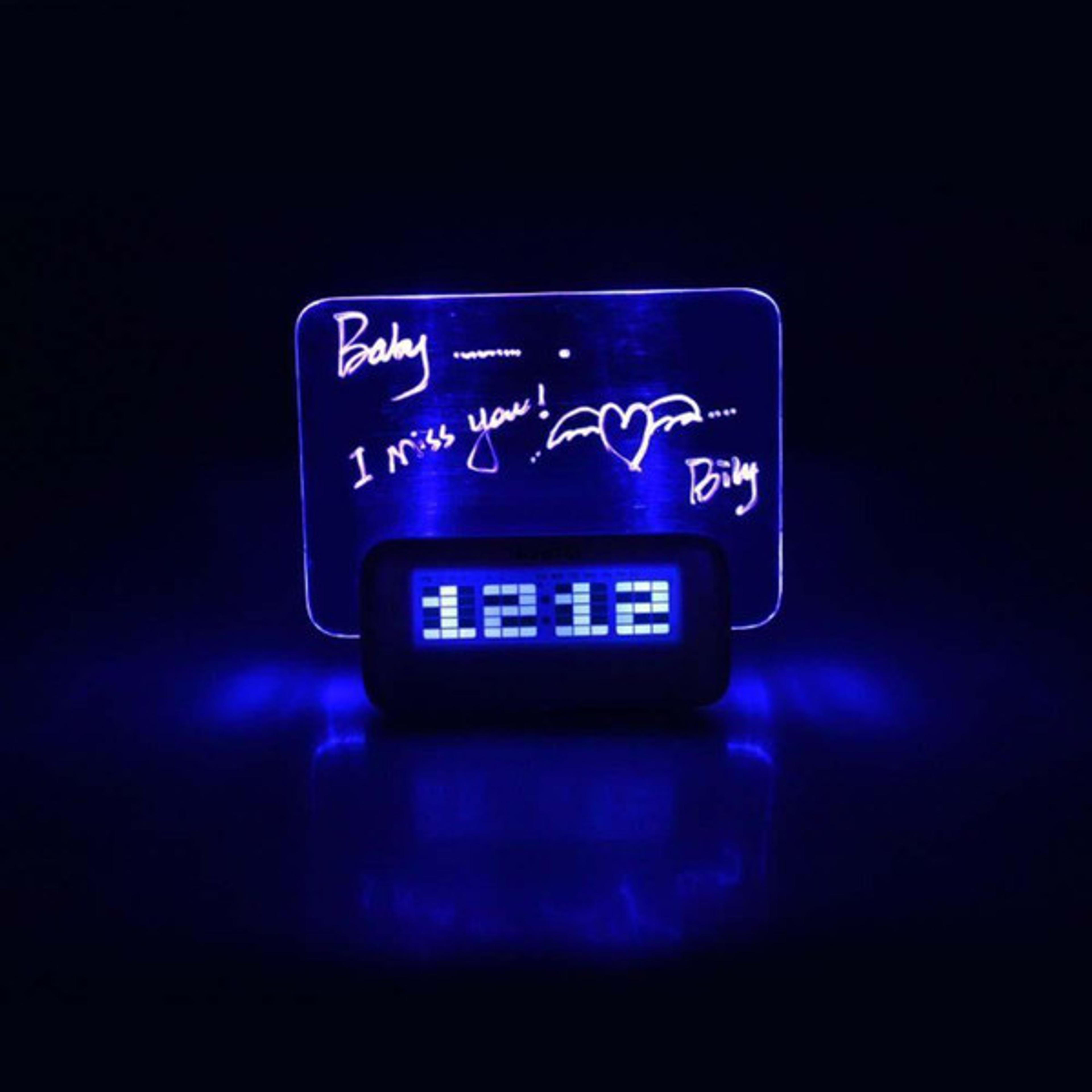 Digital Alarm Clock with Message Board3