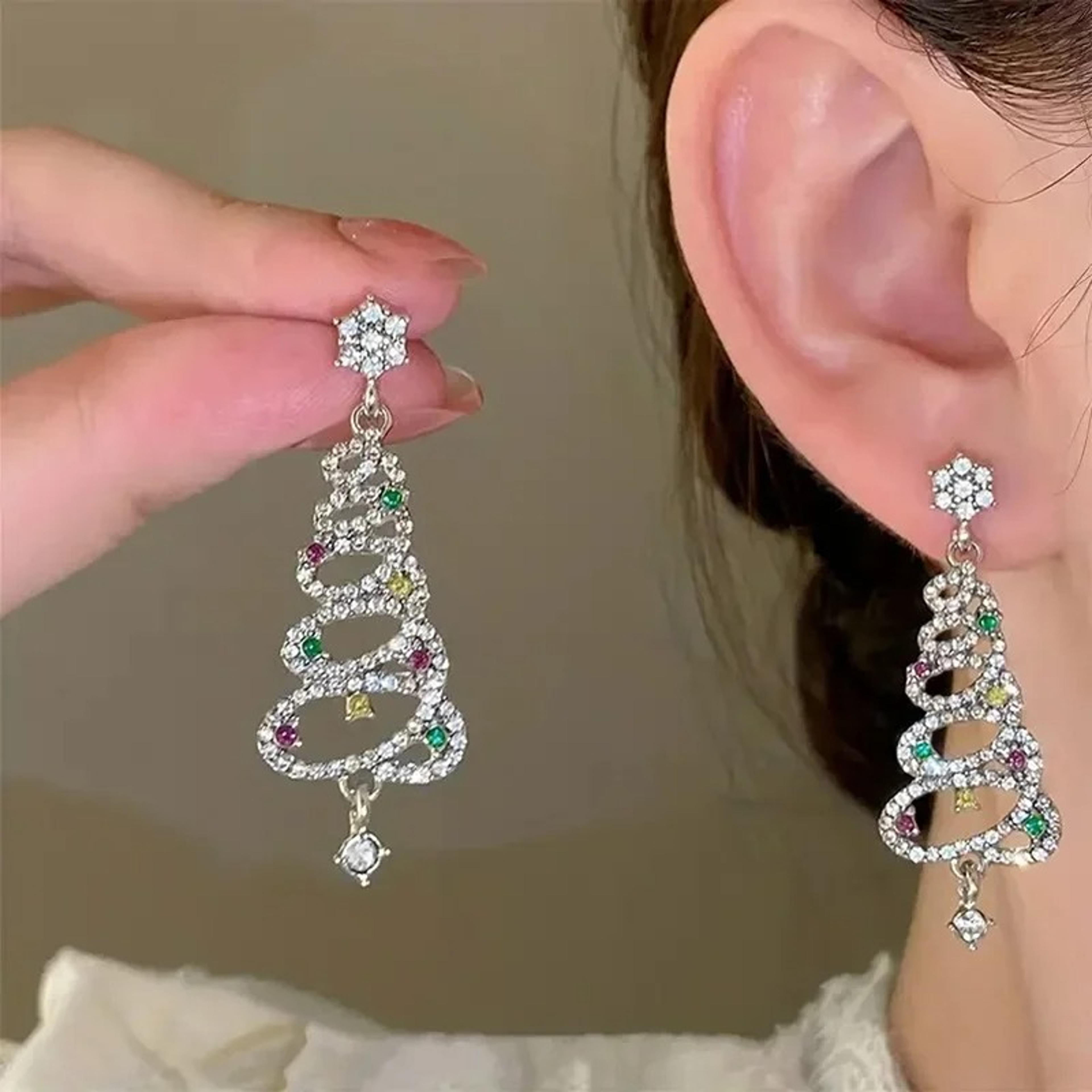 festive christmas tree earrings for women – vibrant & eye-catching holiday jewelry