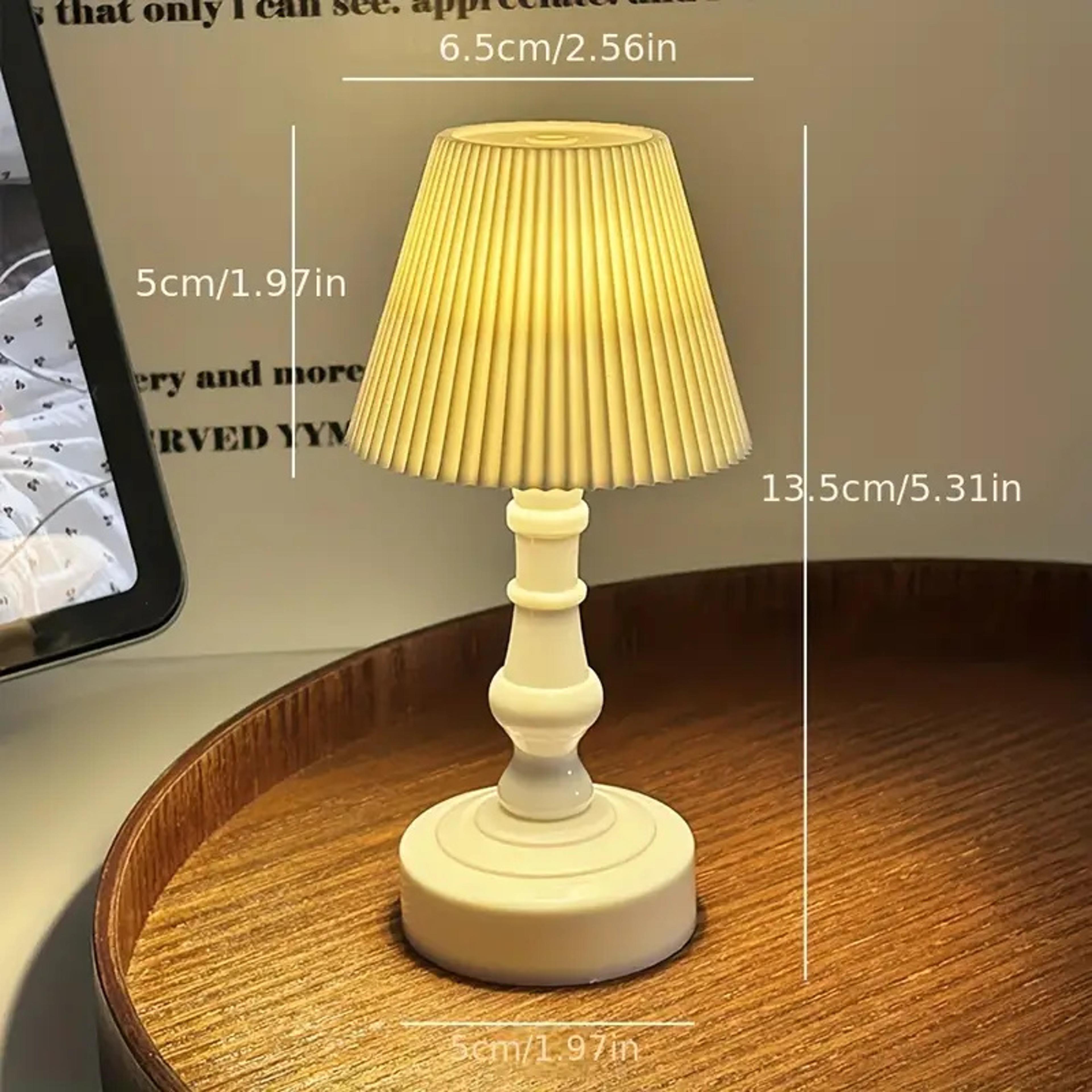 Pleated Shell Flower LED Table Lamp Battery Powered Modern Night Light For Bedroom Desk Dining Room 4