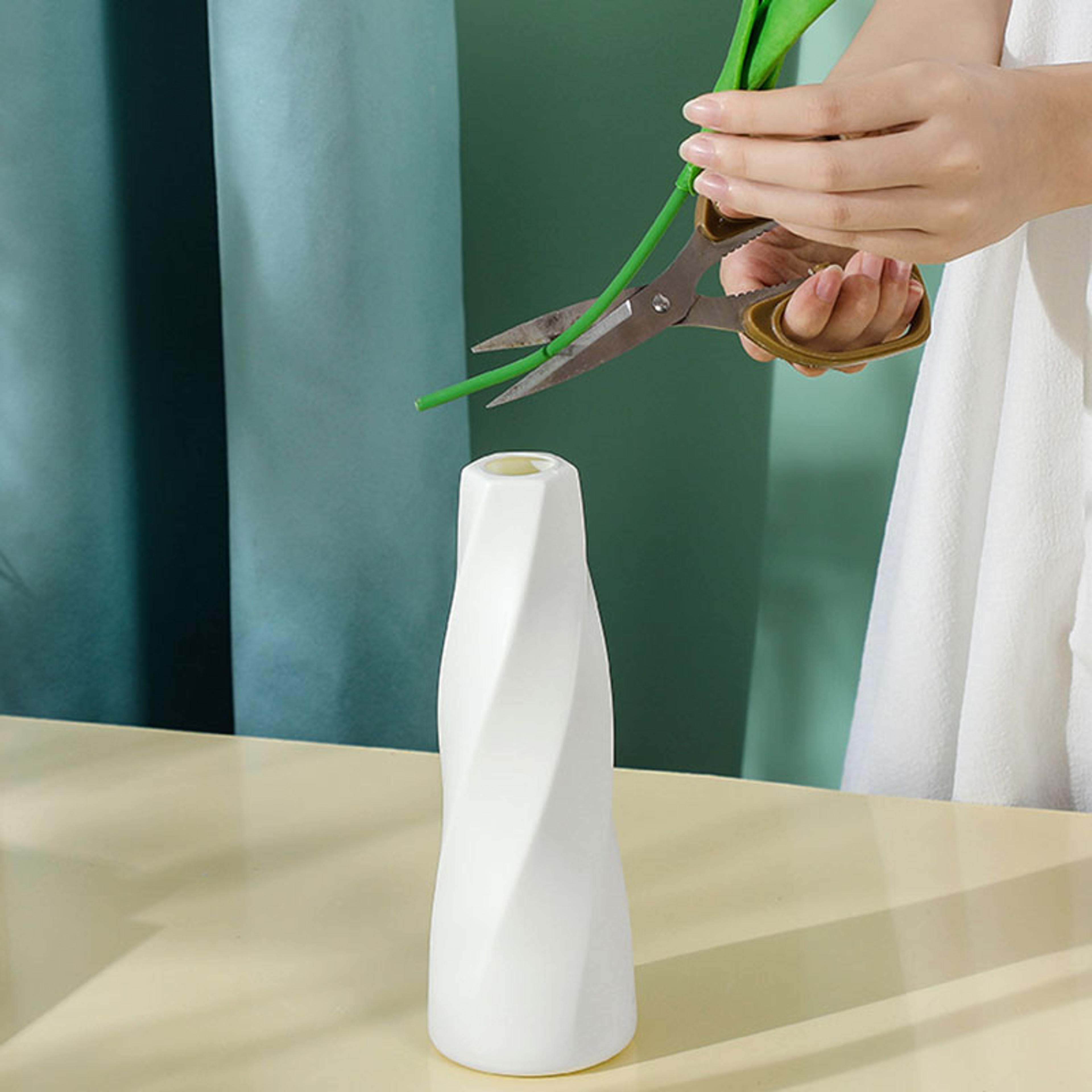 Elegant Ceramic Flower Vase For Modern Home Decor And Dried Flower Arrangements 2