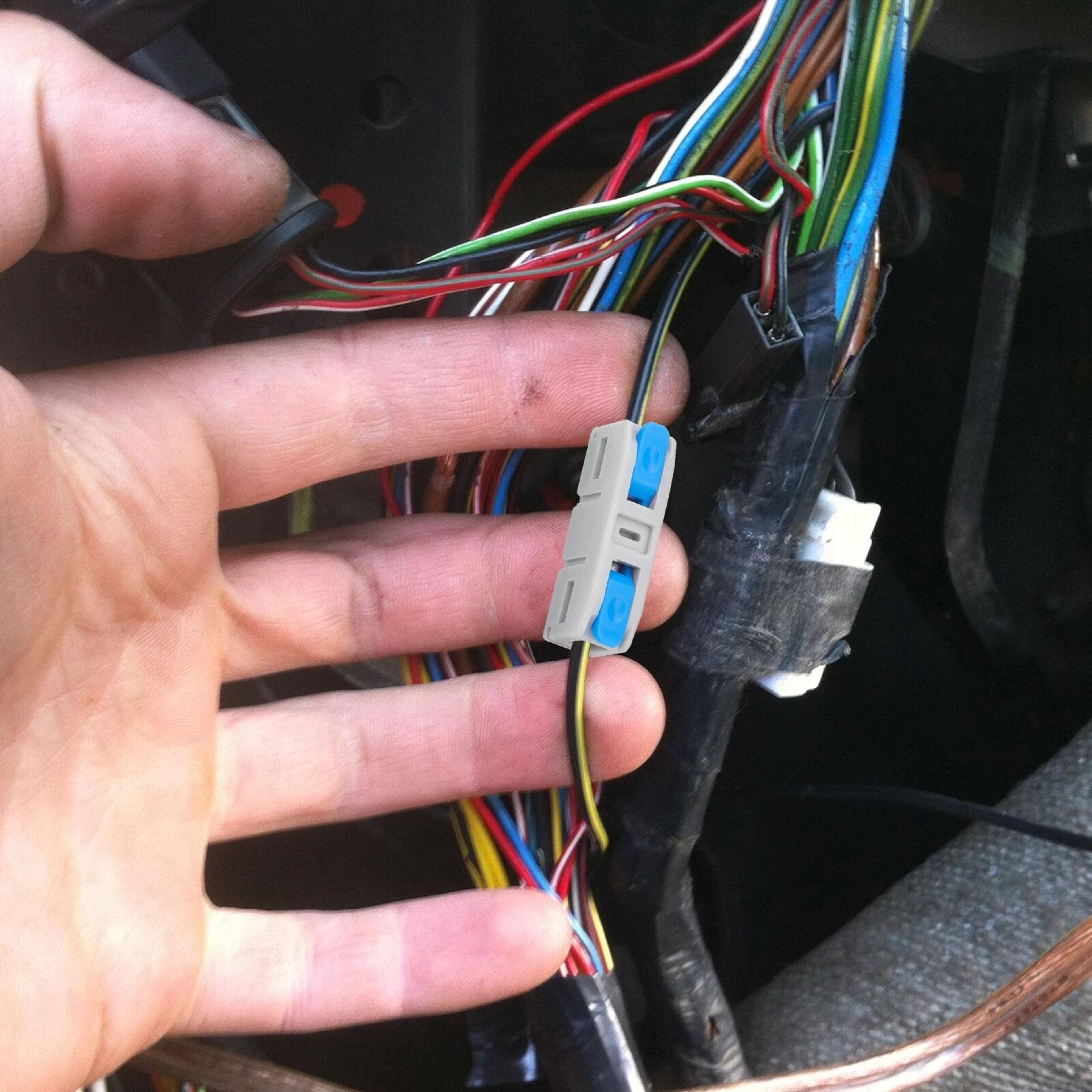lever wire connectors, compact inline quick connect terminals for electrical splicing