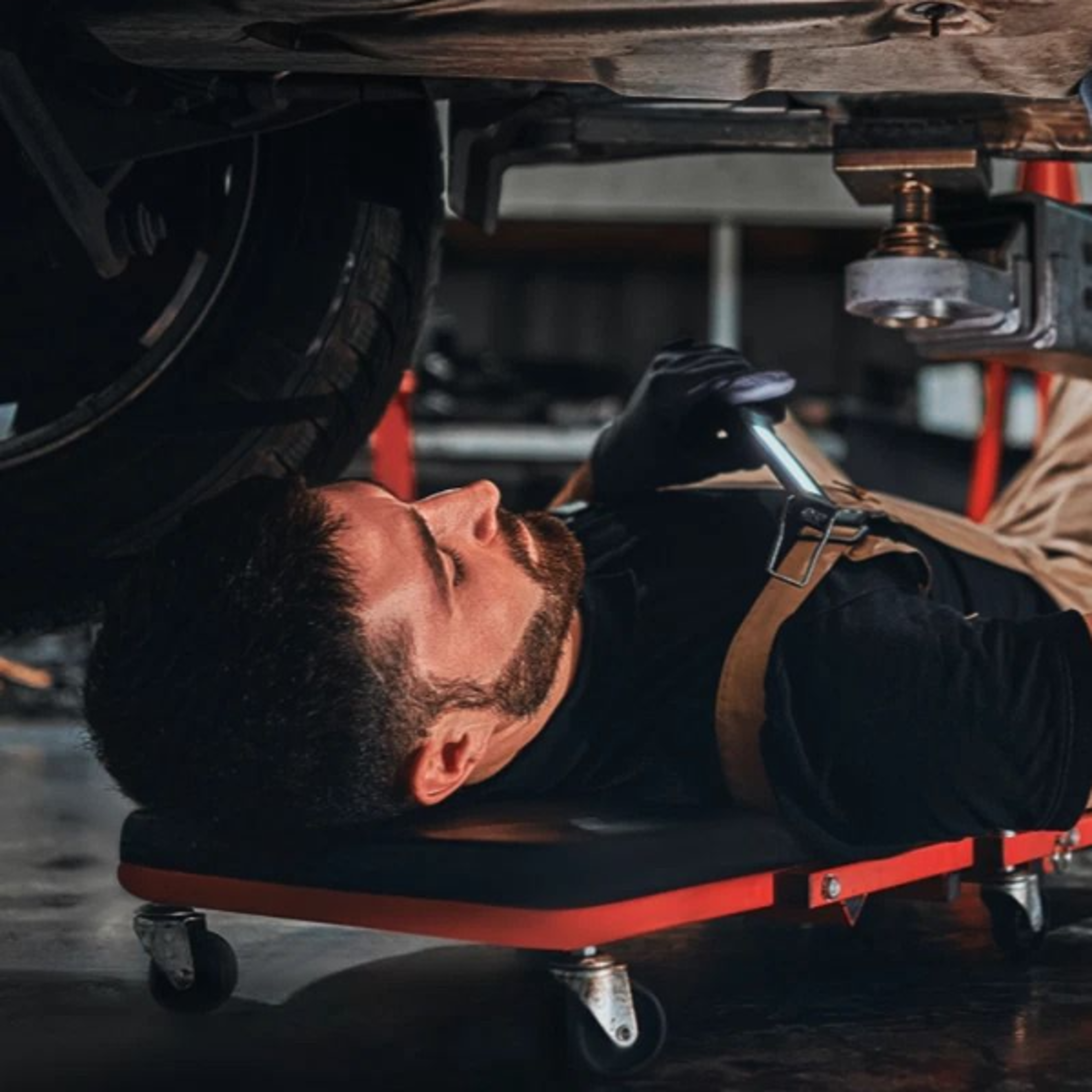 foldable mechanic stool & creeper - rolling, upholstered vehicle repair seat