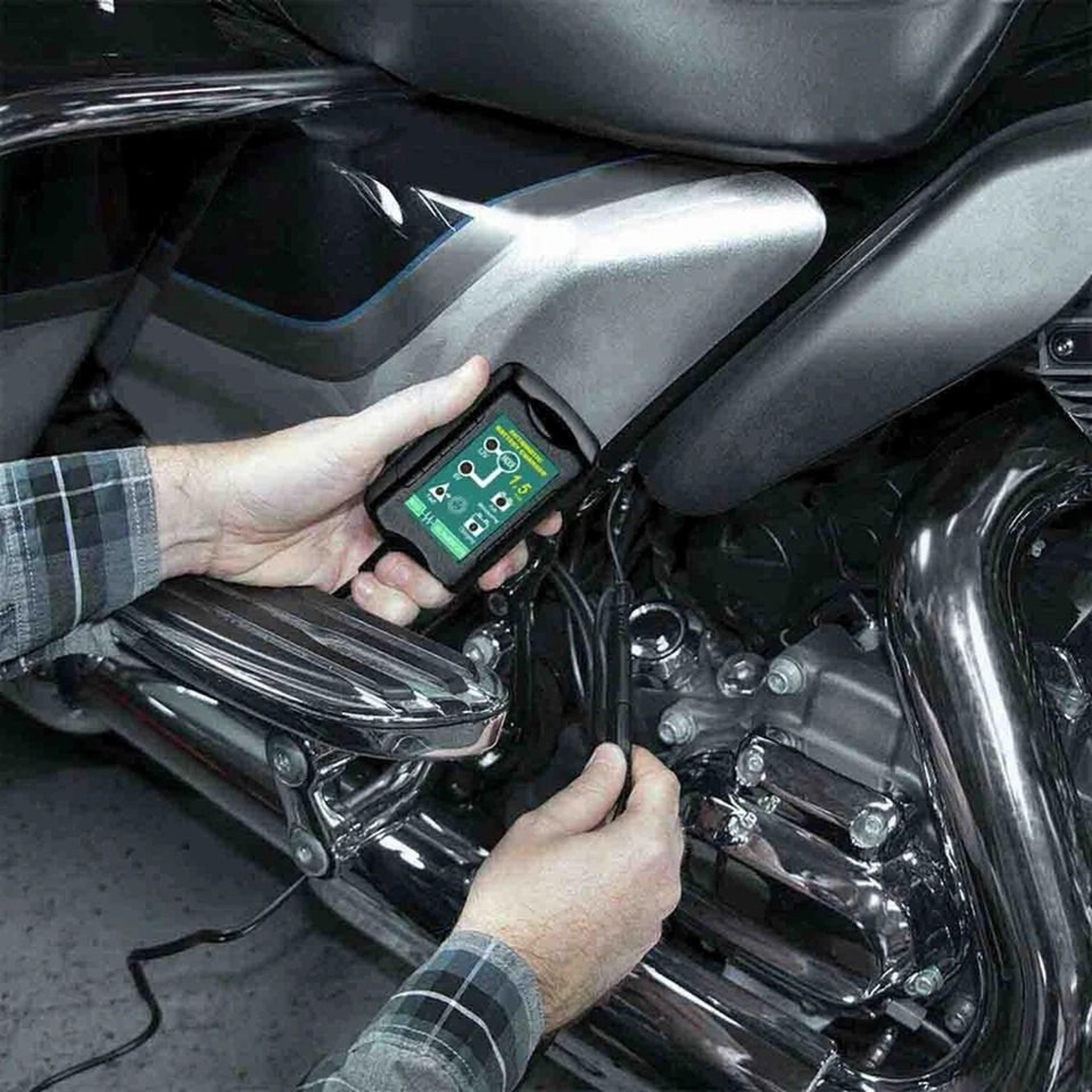 automatic battery charger maintainer trickle & float mode for motorcycle, car, and atv smart charging