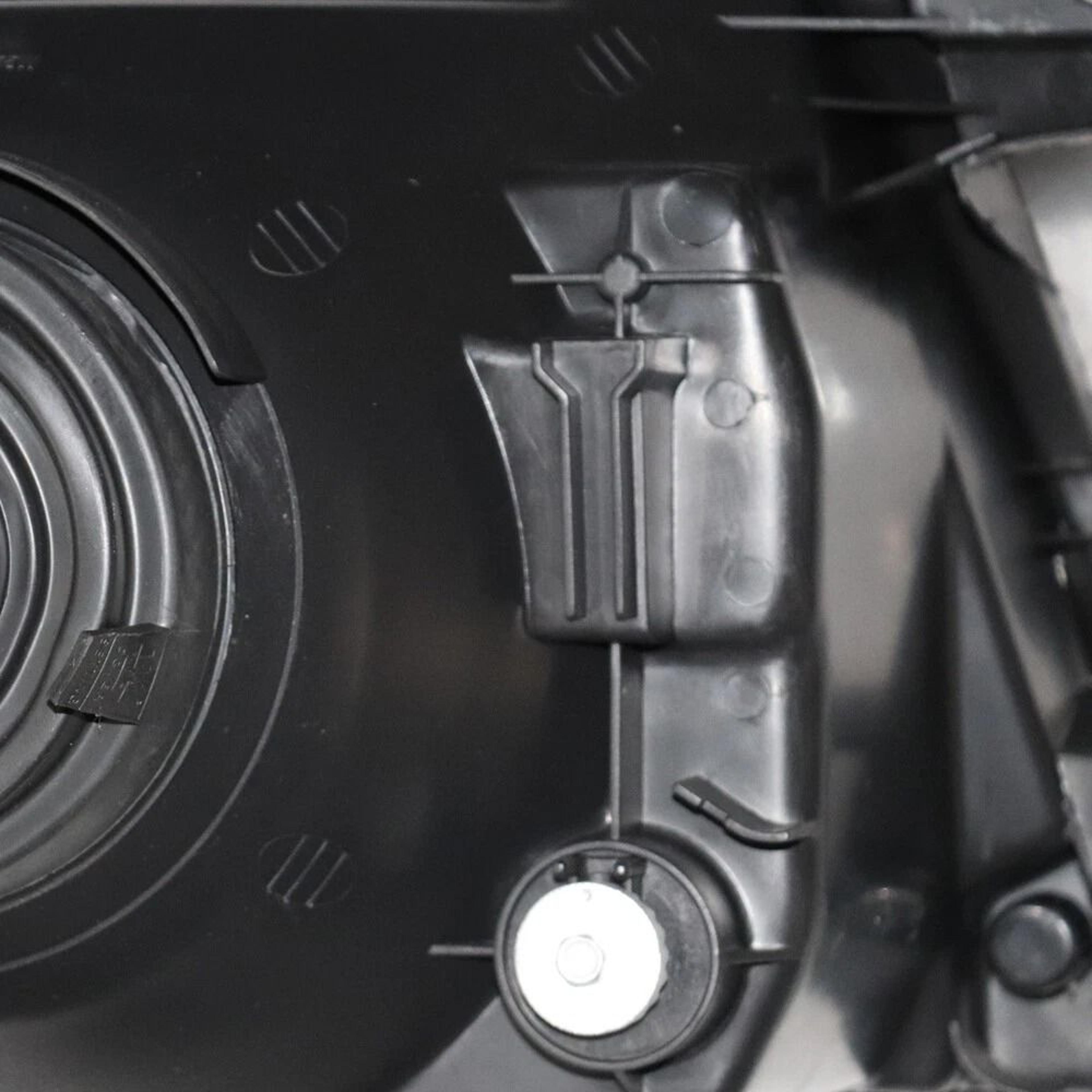 Right Passenger Headlight Assembly For Mitsubishi Pajero Montero 4