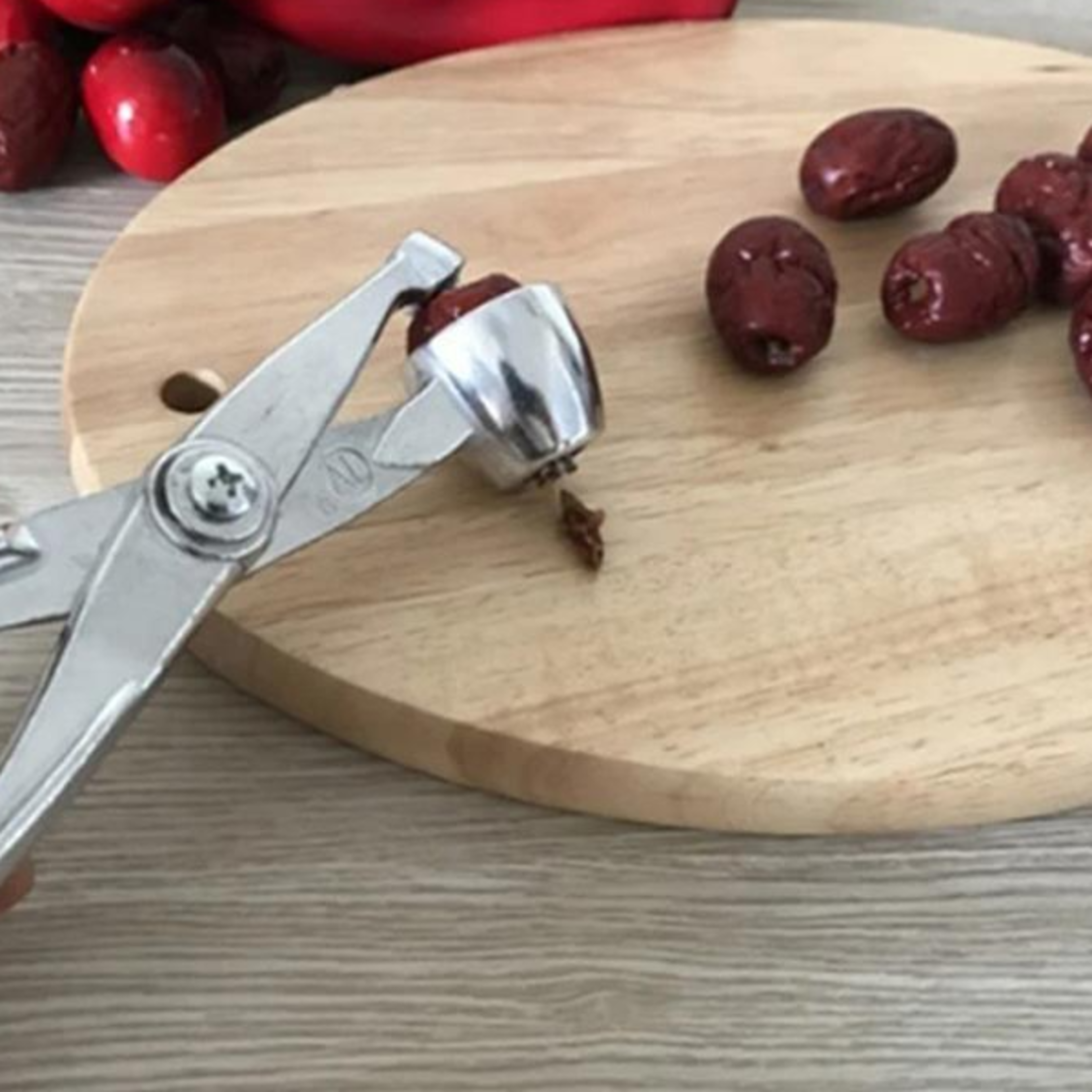cherry fruit kitchen pitter remover, olive corer pit tool, seed gadget for fruit and vegetable kitchen tools