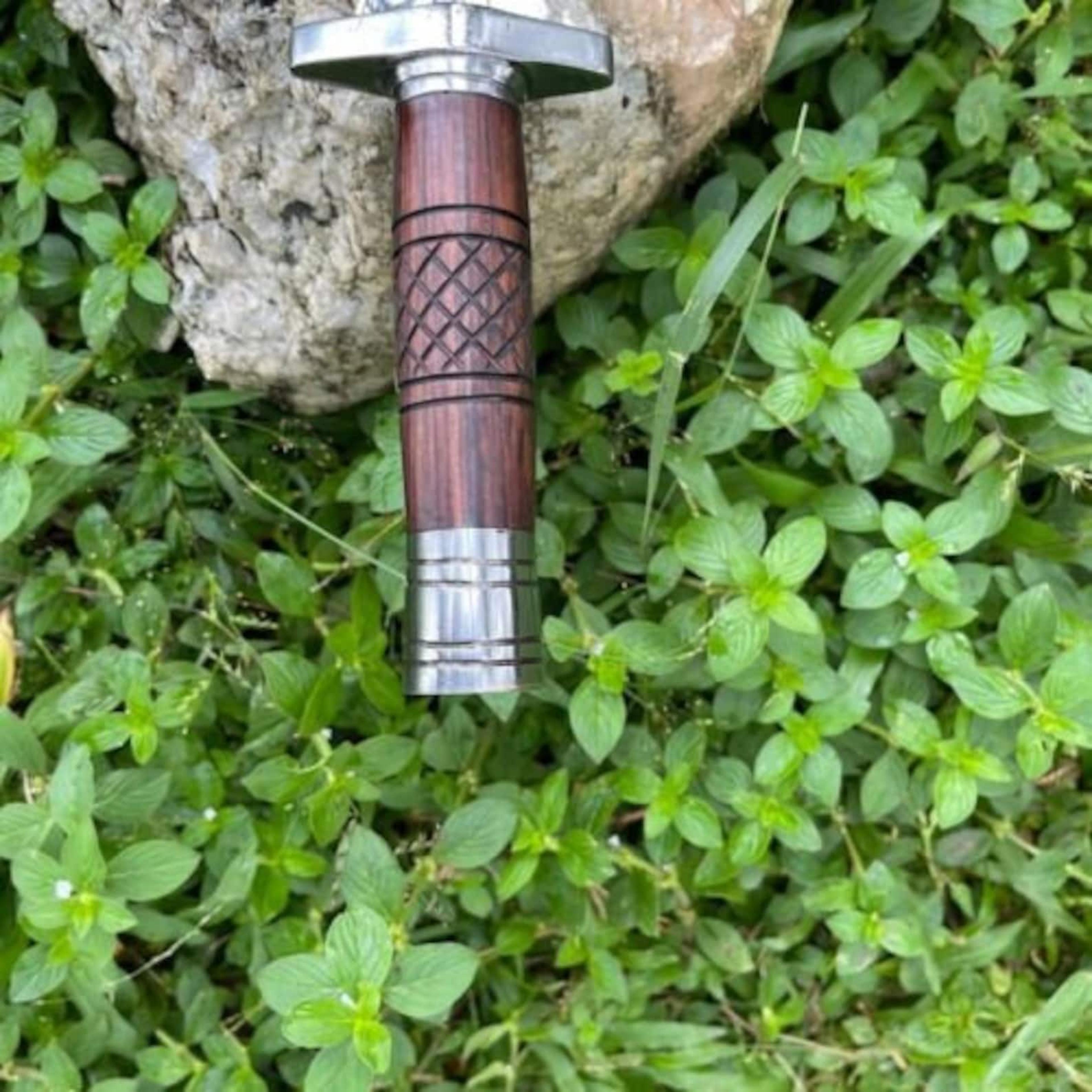 Buy Now Large Dagger Knife near me