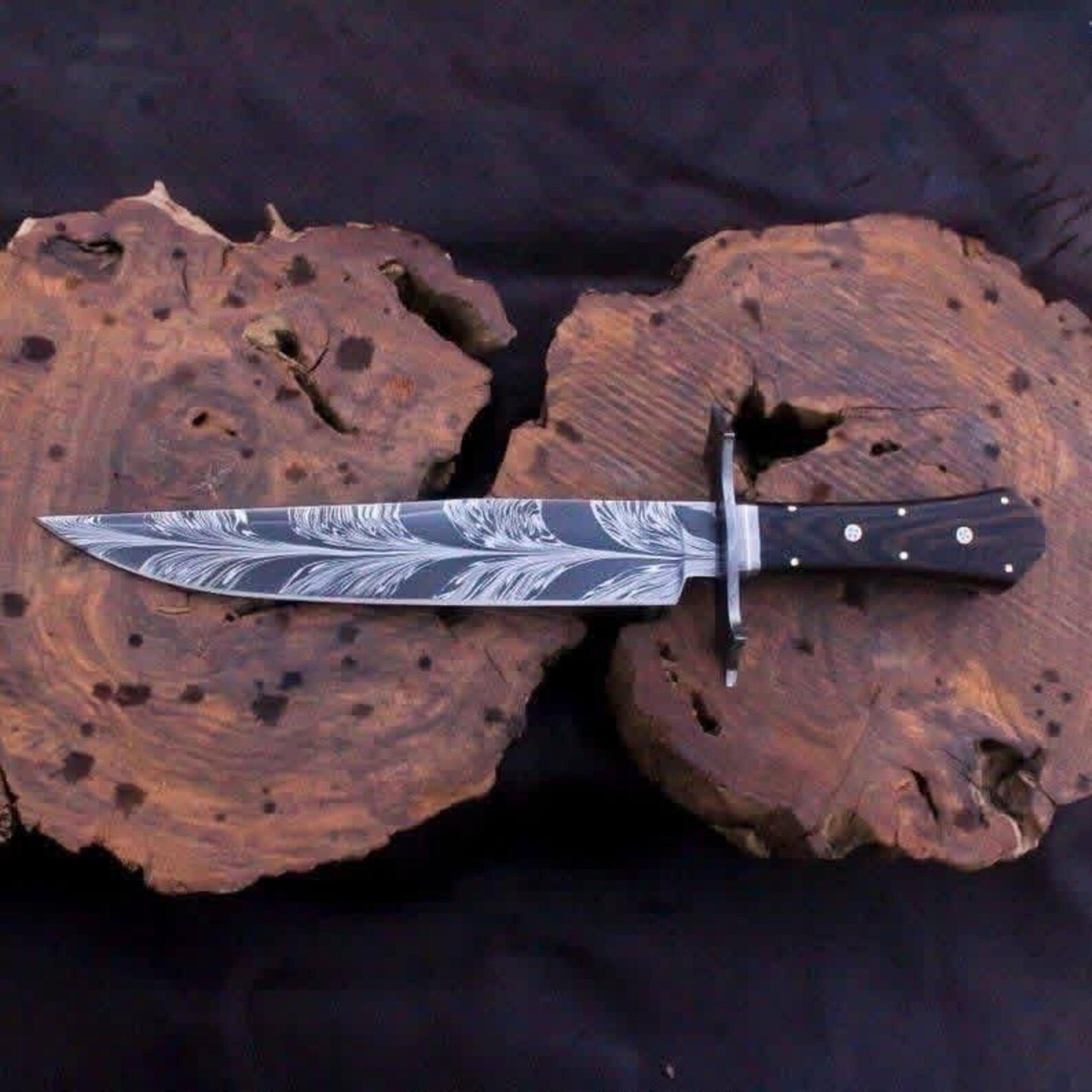 Handcrafted Feather Pattern Damascus Steel Bowie Knife  Custom Camping And Hunting Knife With 8