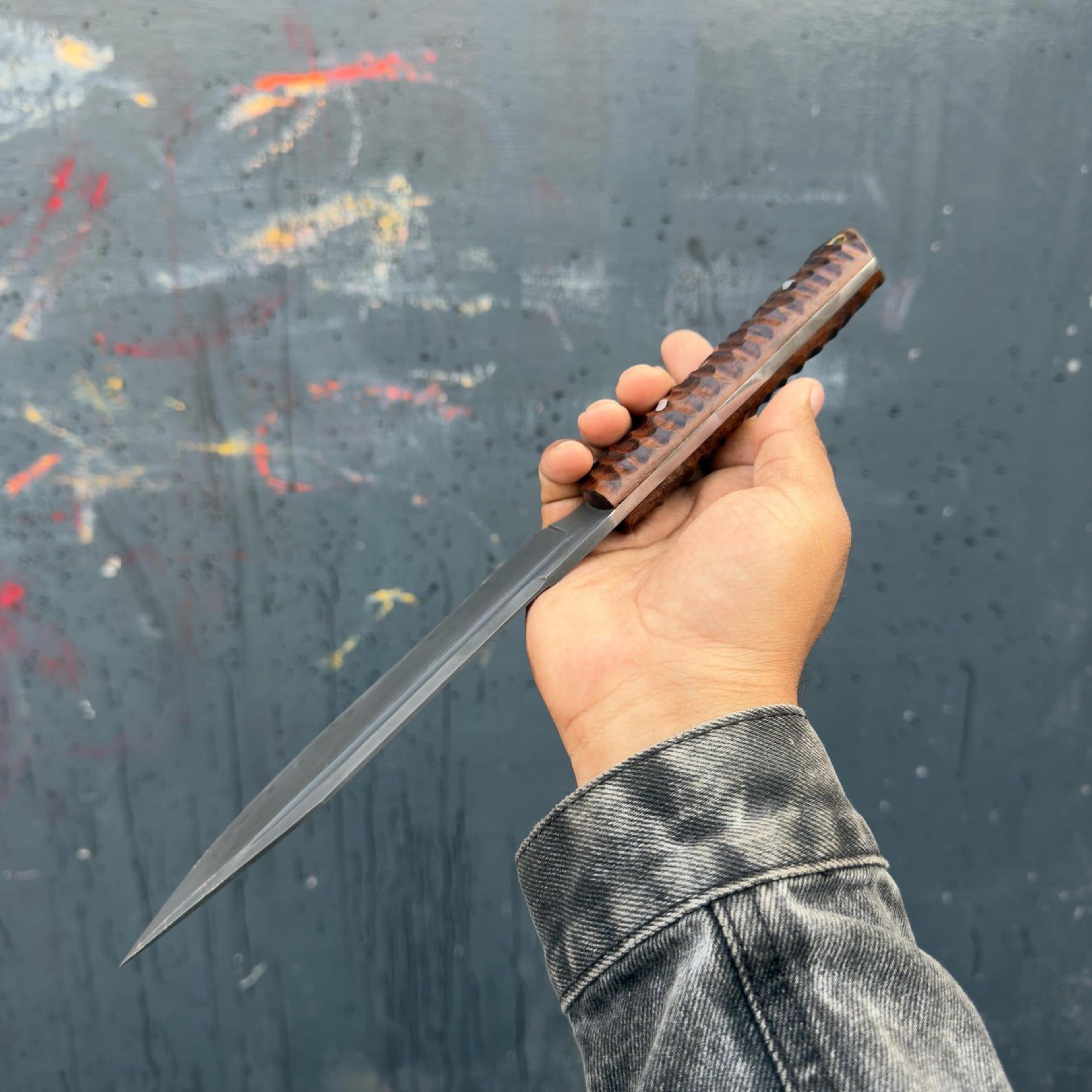 Handmade Full Tang Hunting Knife For Outdoor And Bushcraft Enthusiasts  Durable And Reliable C 6