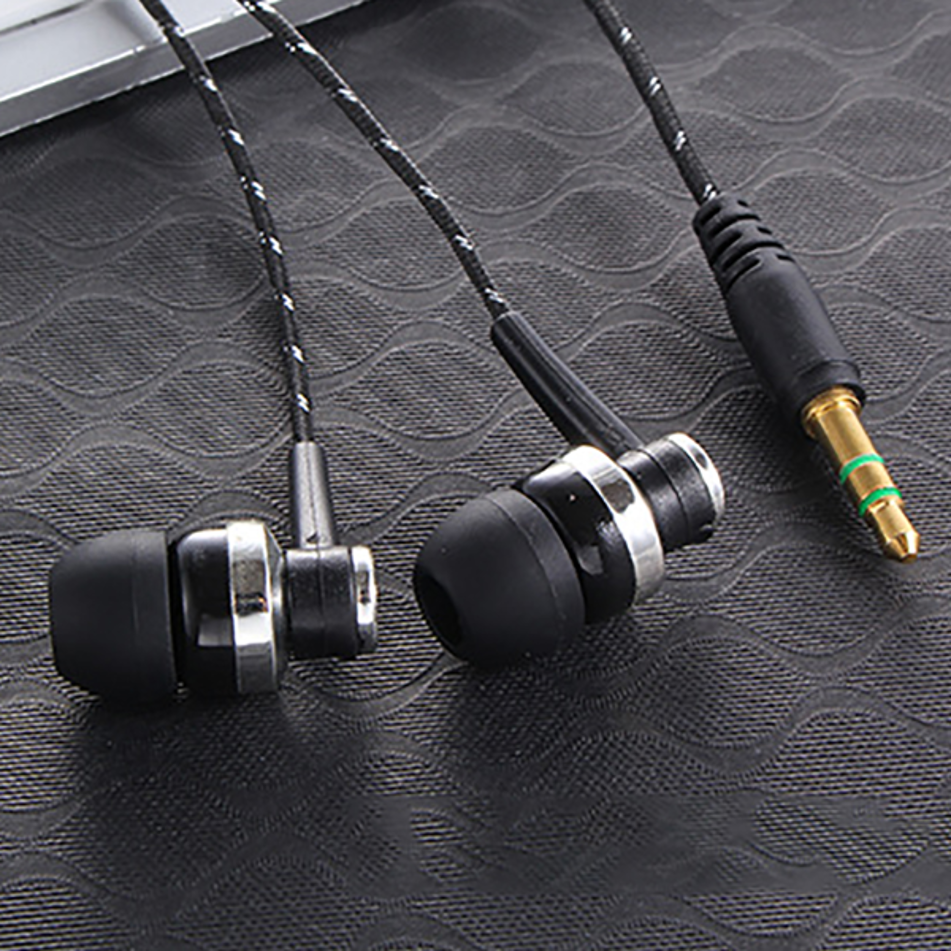 premium wired stereo earbuds with mic in ear sports headsetss