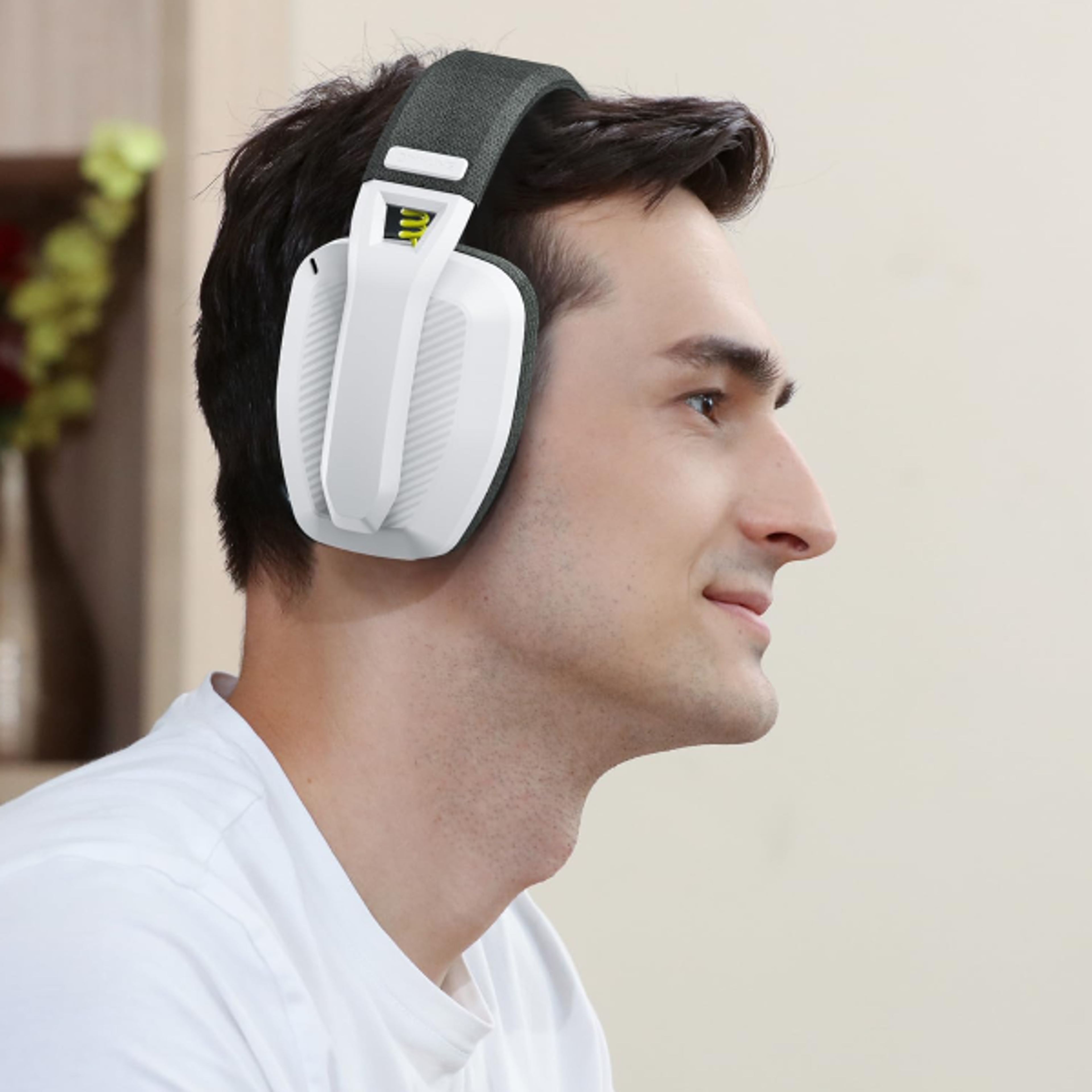wireless bluetooth gaming headset with mic for pc and mac