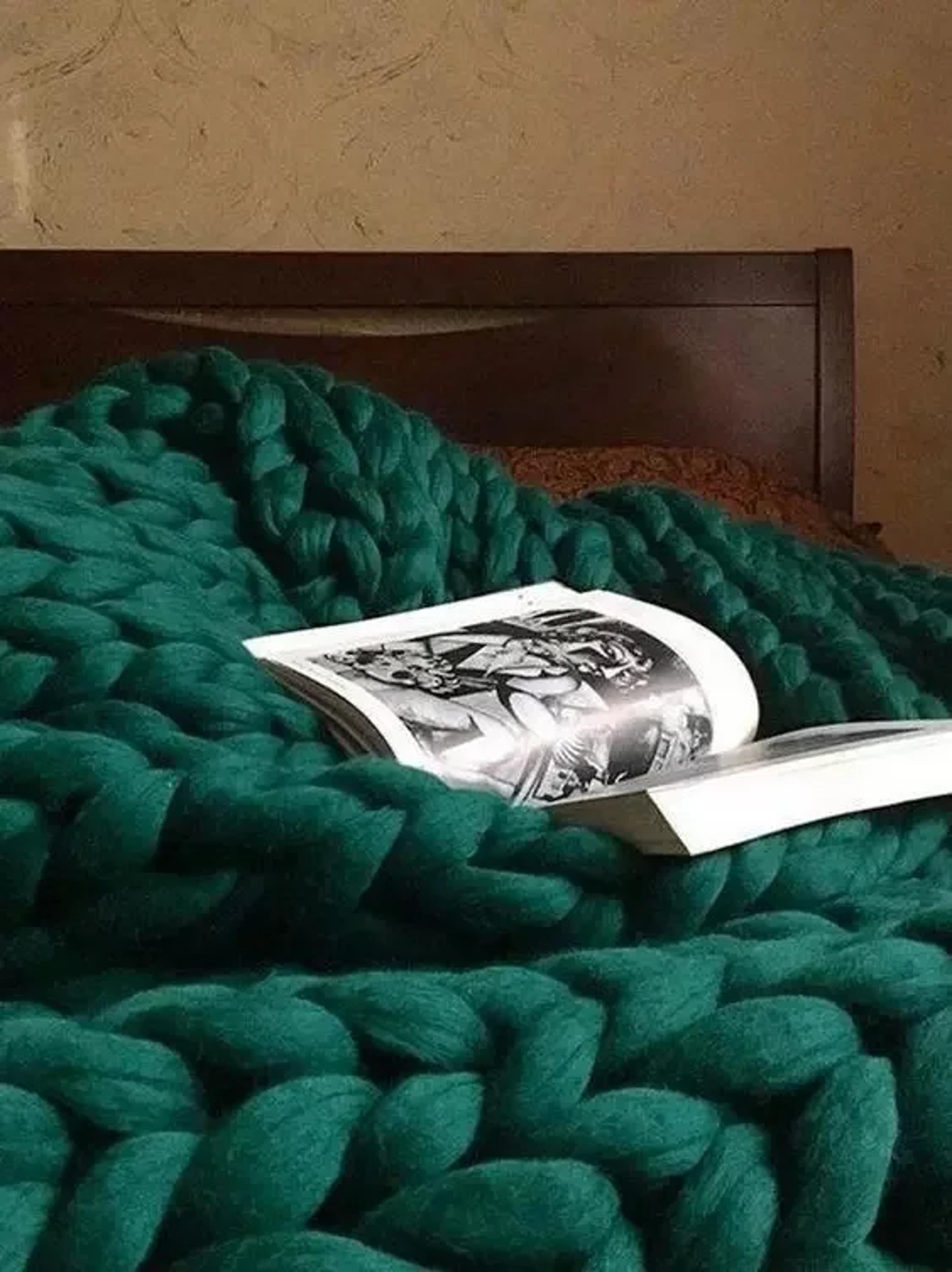 Chunky Knit Blanket Handmade Chenille Throw Blanket For Couch Bed  Cozy Home Decor 4