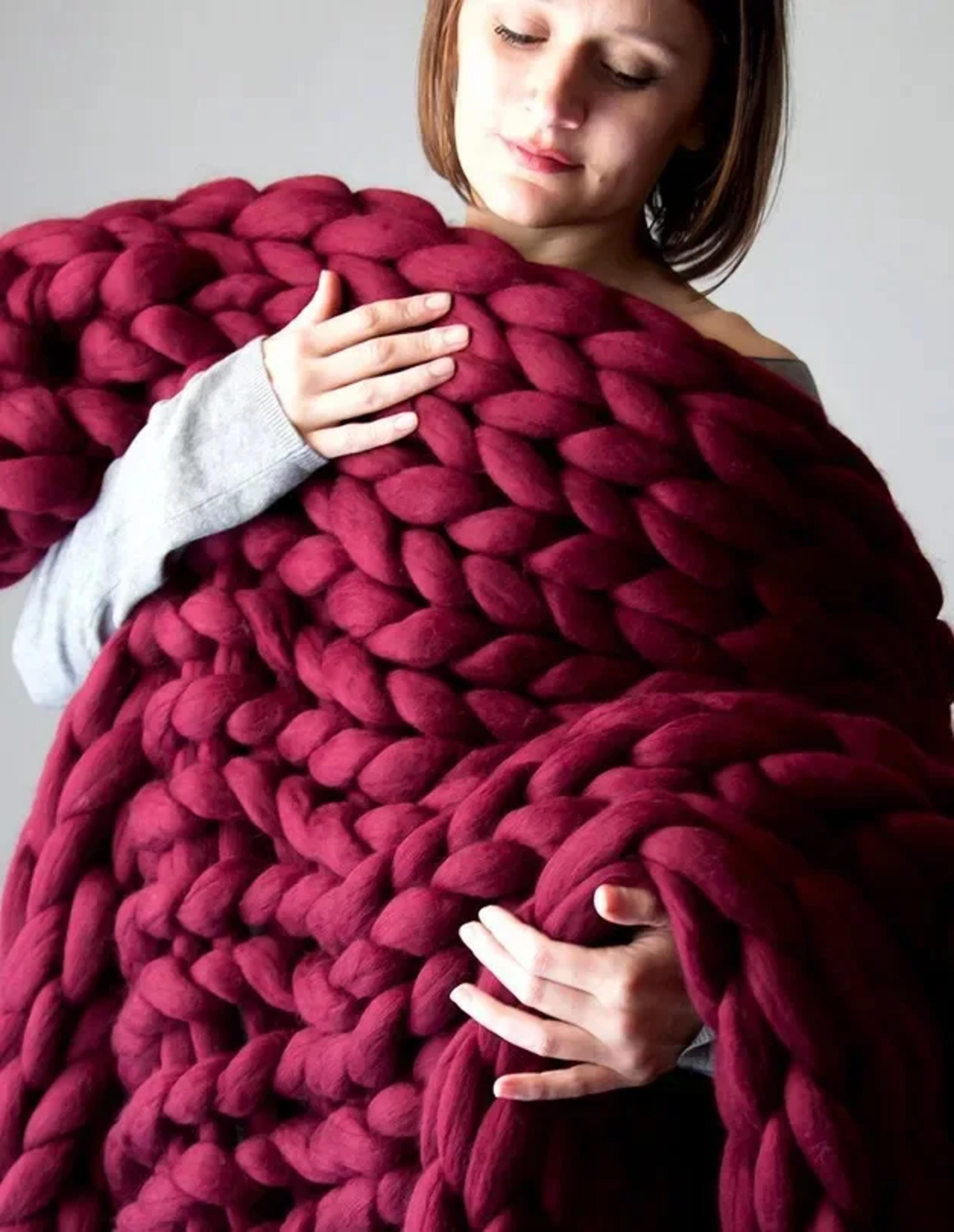 Handmade Weighted Knitted Blanket Soft Chunky Knit Queen Size Breathable Throw Blanket 2