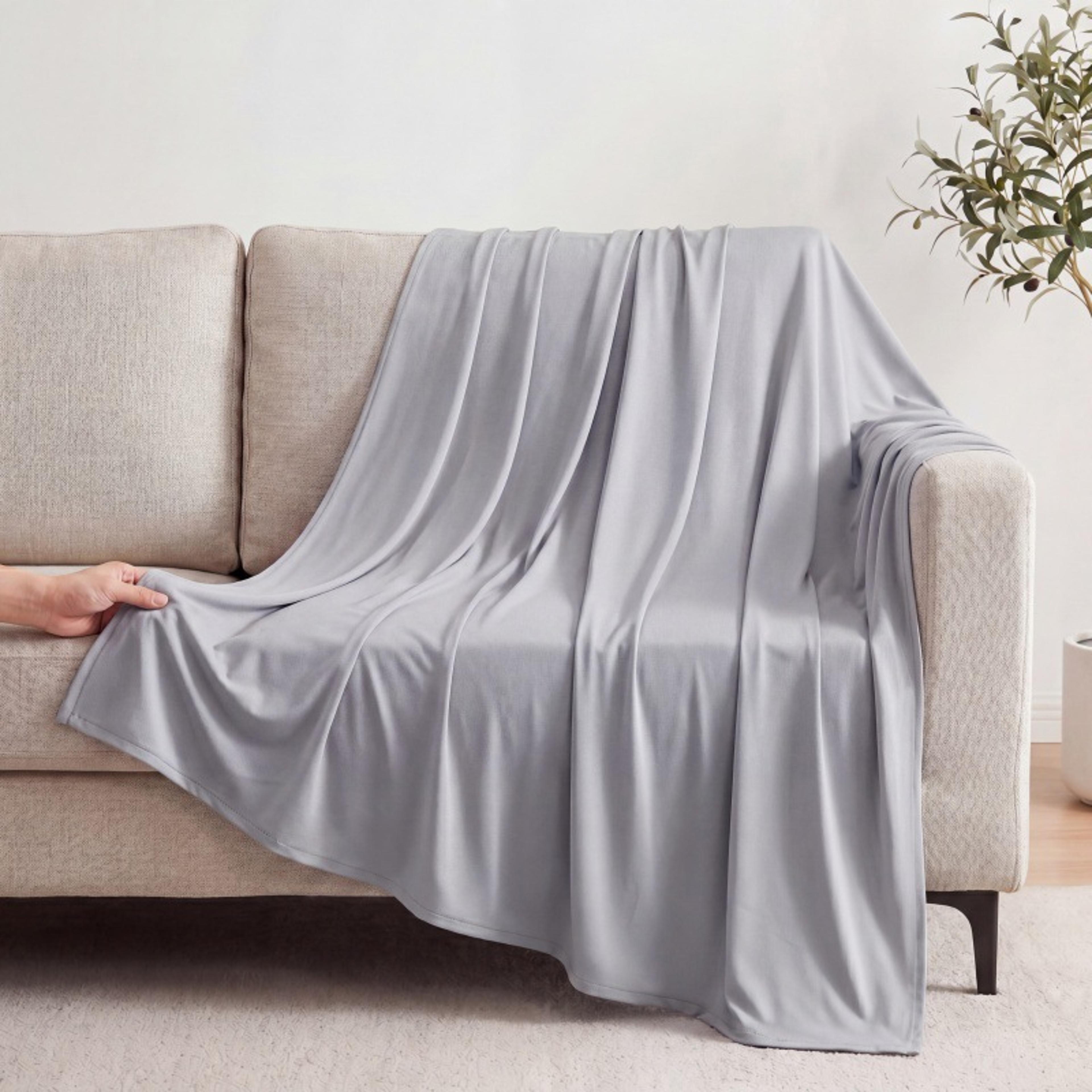 Ice Silk Cooling Blanket Lightweight Breathable Summer Blanket For Bed Sofa  Travel 1