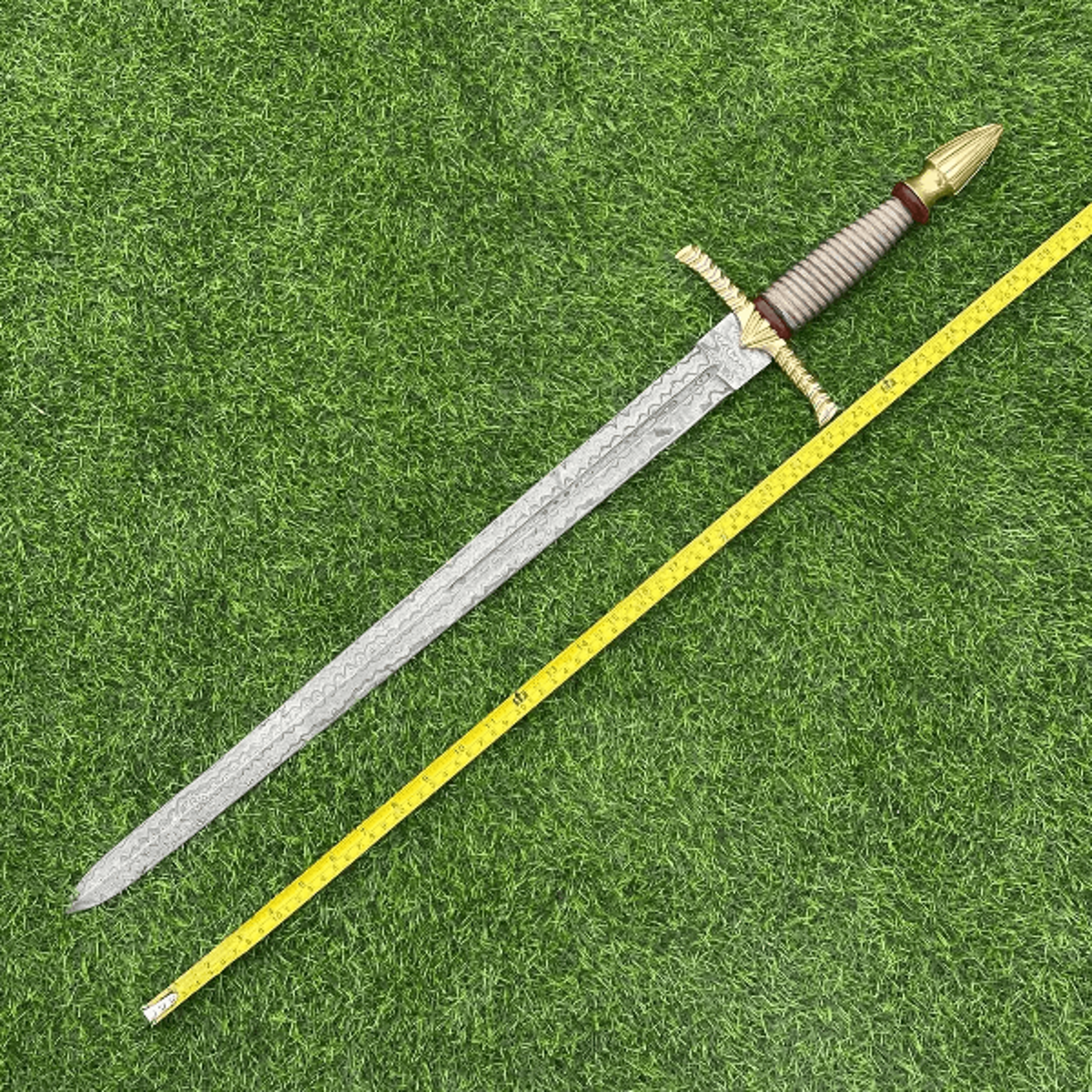 handmade damascus steel combat sword – 30 double-edge blade with brass guard