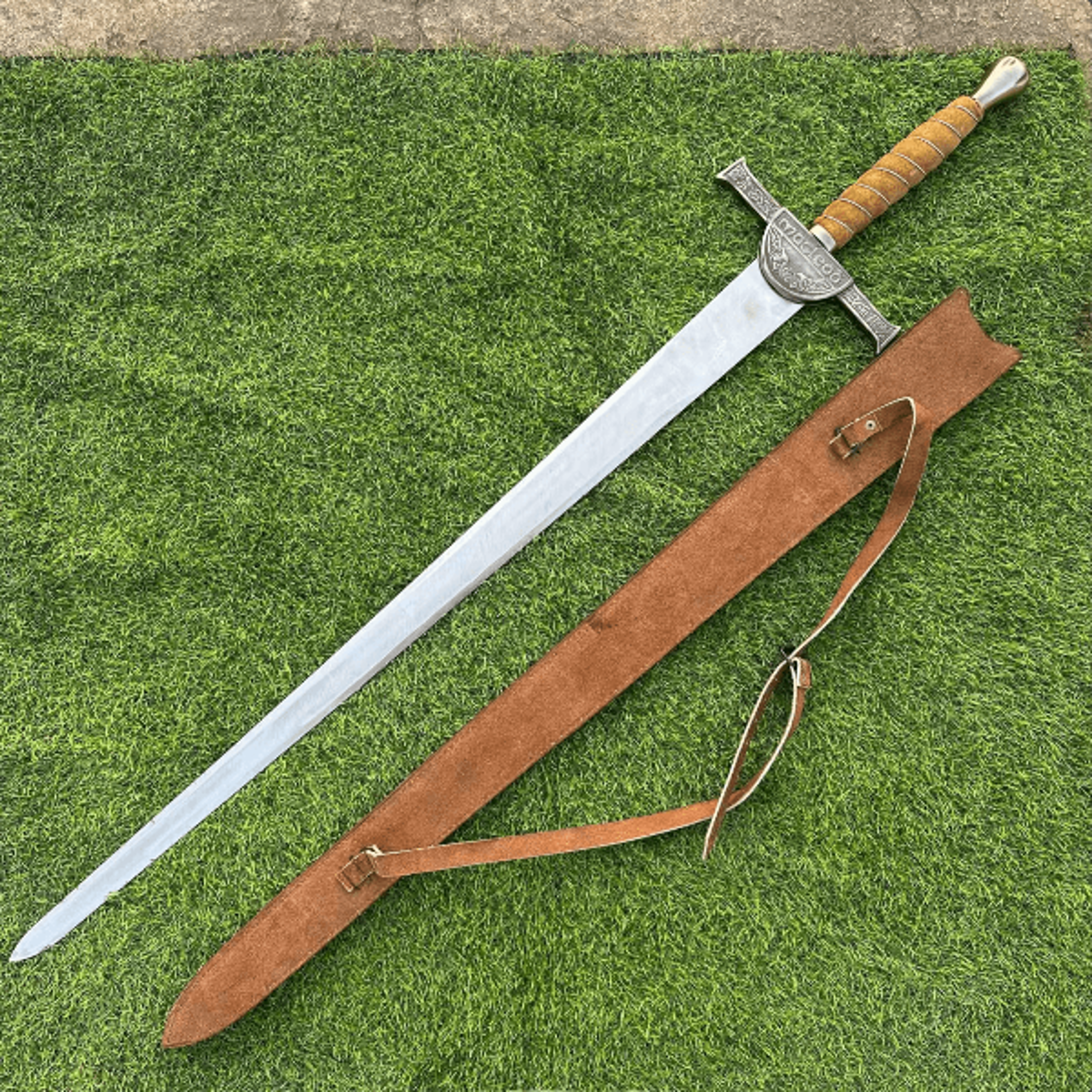 medieval longsword – handcrafted j2 steel blade, leather sheath, 41 inches
