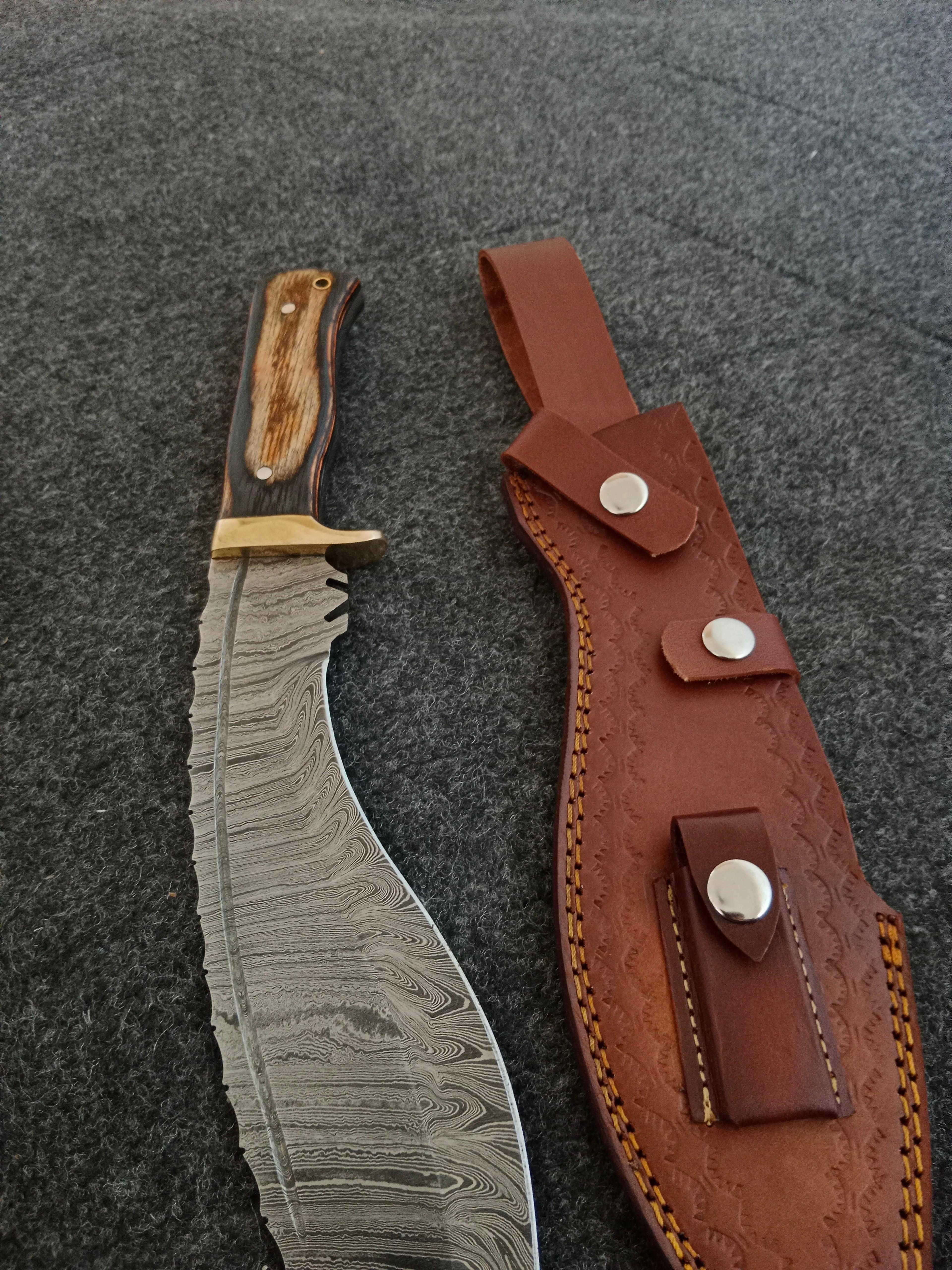 Hand Forged Damascus Hunting Knife With Rosewood Handle  Genuine Leather Sheath For Camping Bushcra 1