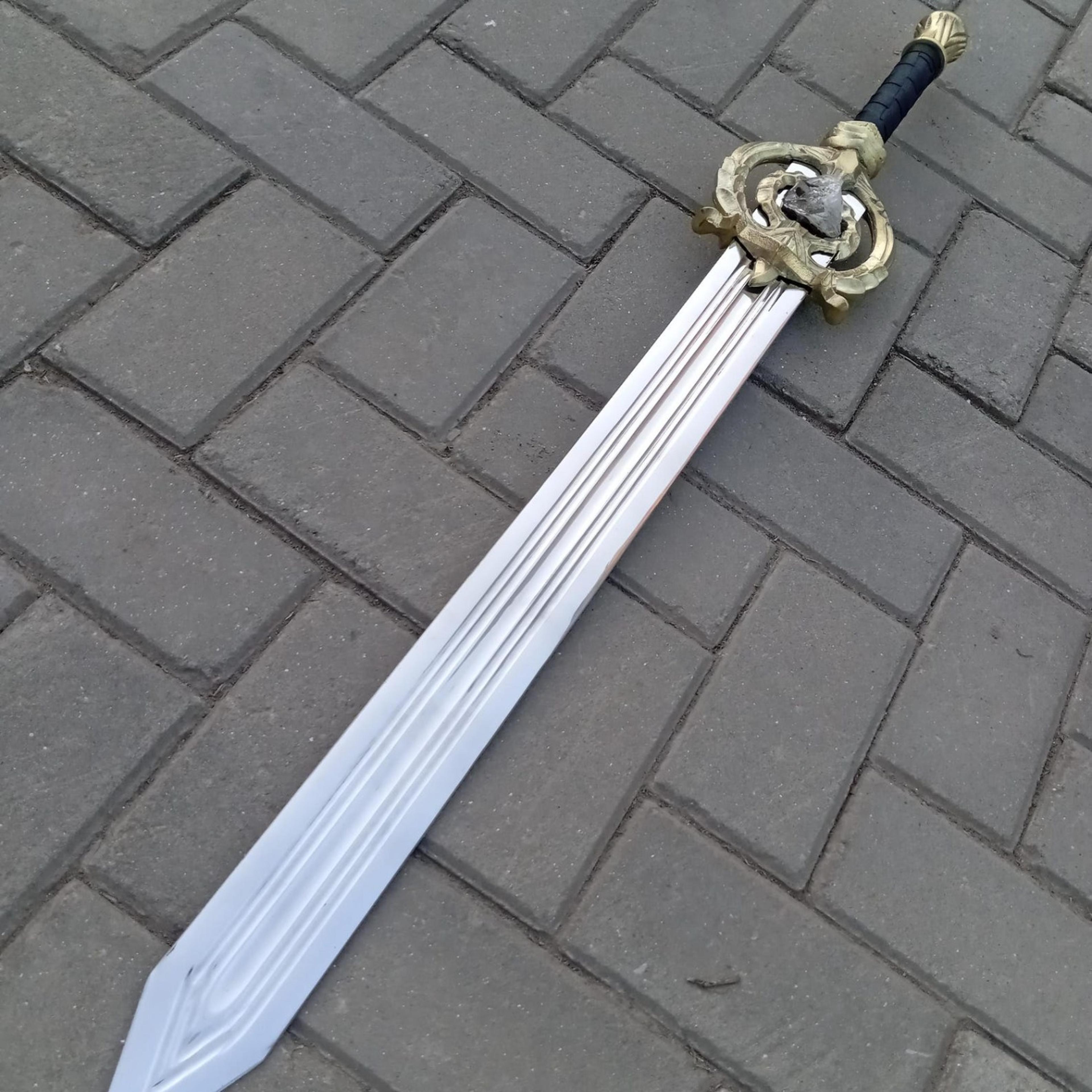 handmade fantasy warrior broadsword – multi fullered steel blade with ornate gold hilt, medieval collector sword