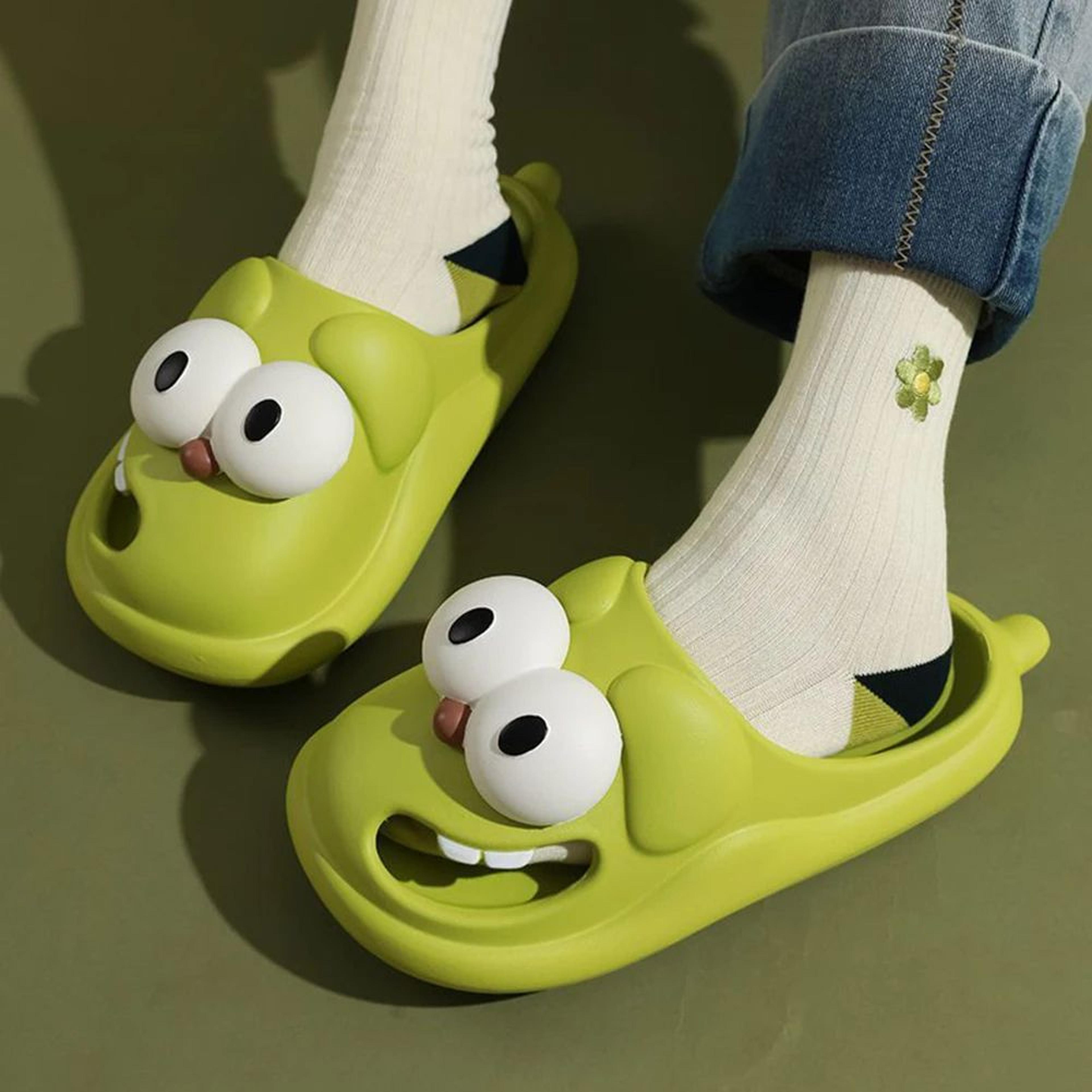 big eye dog fun cartoon slippers, tongue kiss slippers for indoor & outdoor use