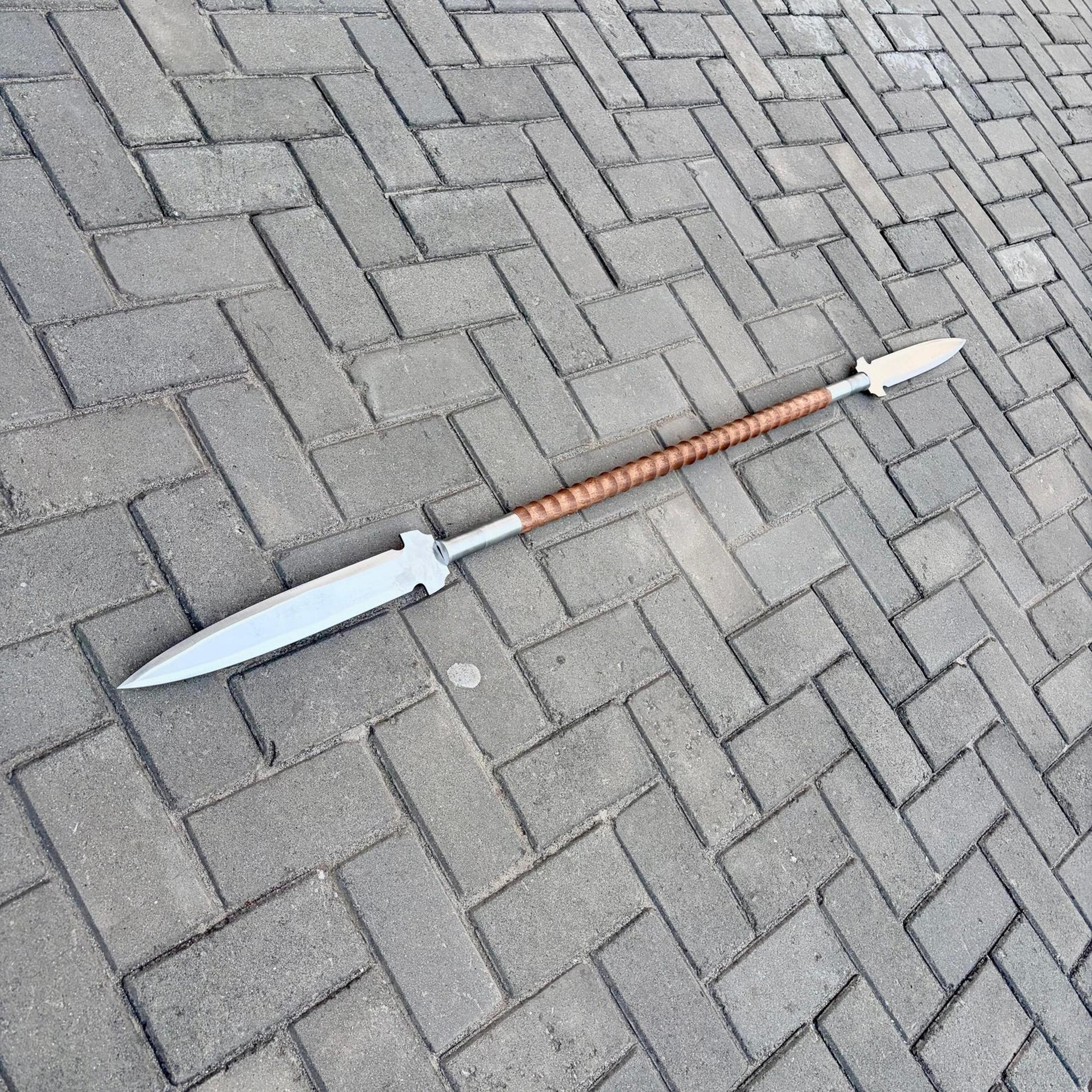 Authentic JapaneseStyle Naginata Double Blade Polearm Collectible For Cosplay And Fantasy Enth 2