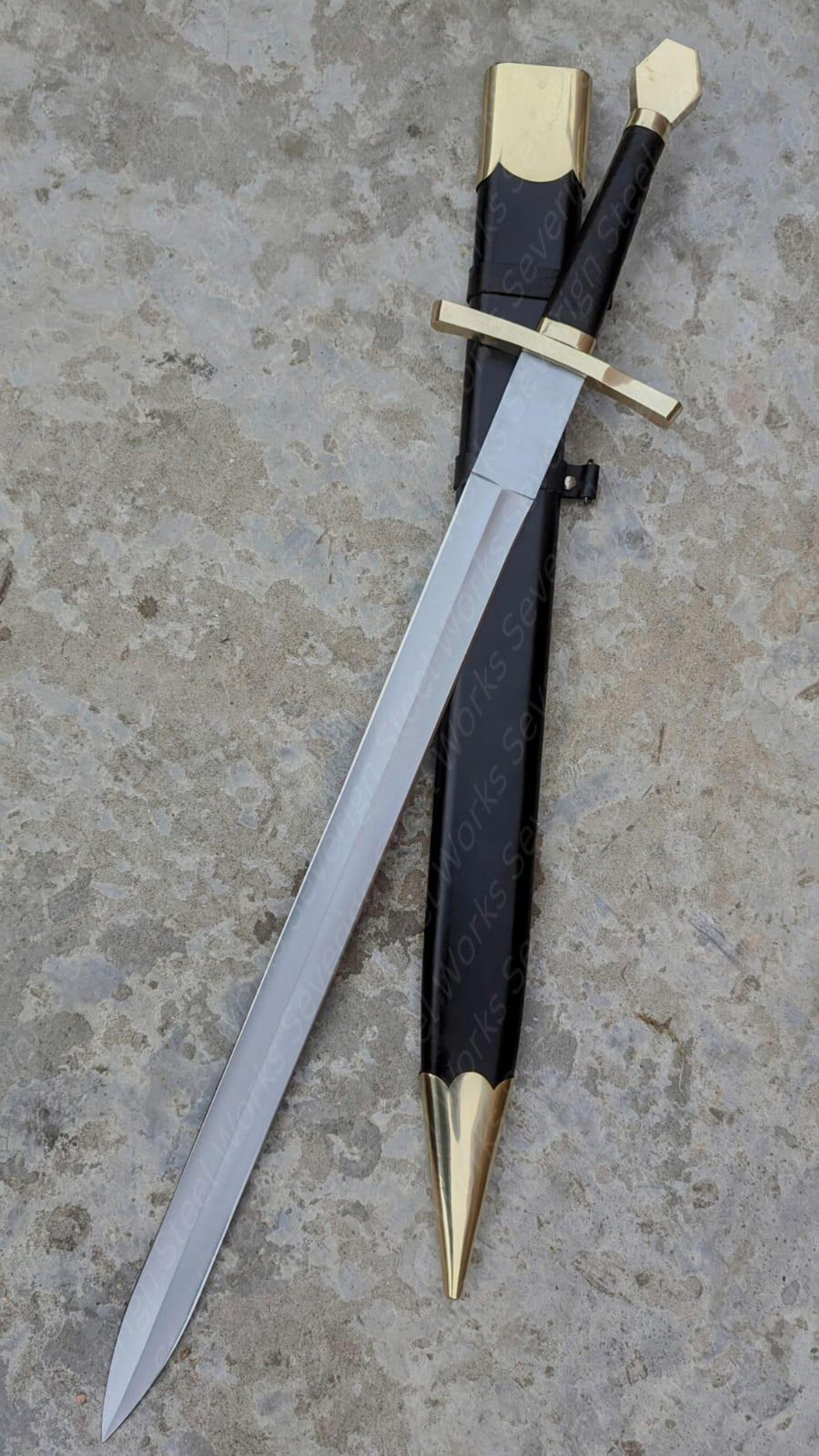 35 High Carbon Steel Hanwei Agincourt Medieval Collectible Historic Replica With Brass Accents 4