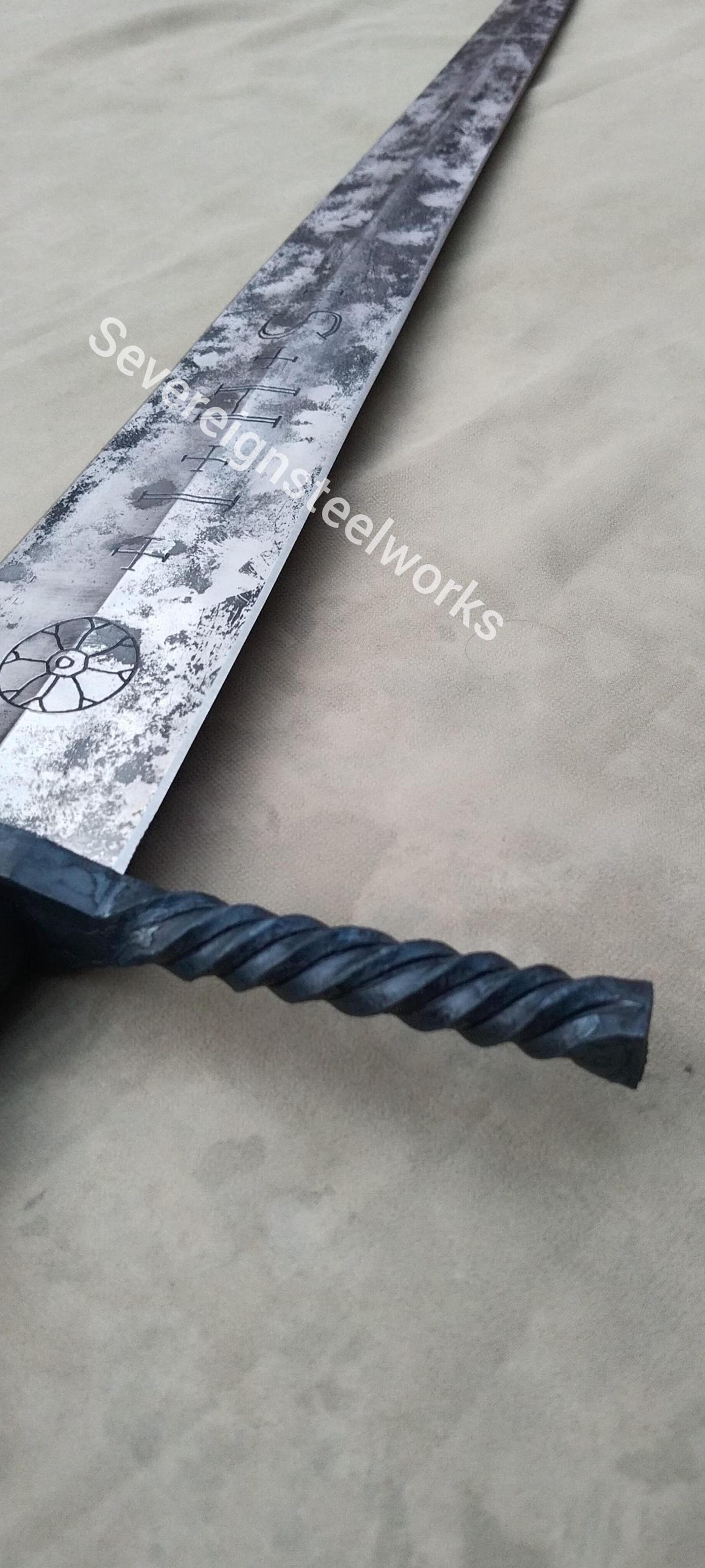 1060 Carbon Steel Knight Replica 15th Century Italian Inspired Collectible Sword For Cosplay F 2