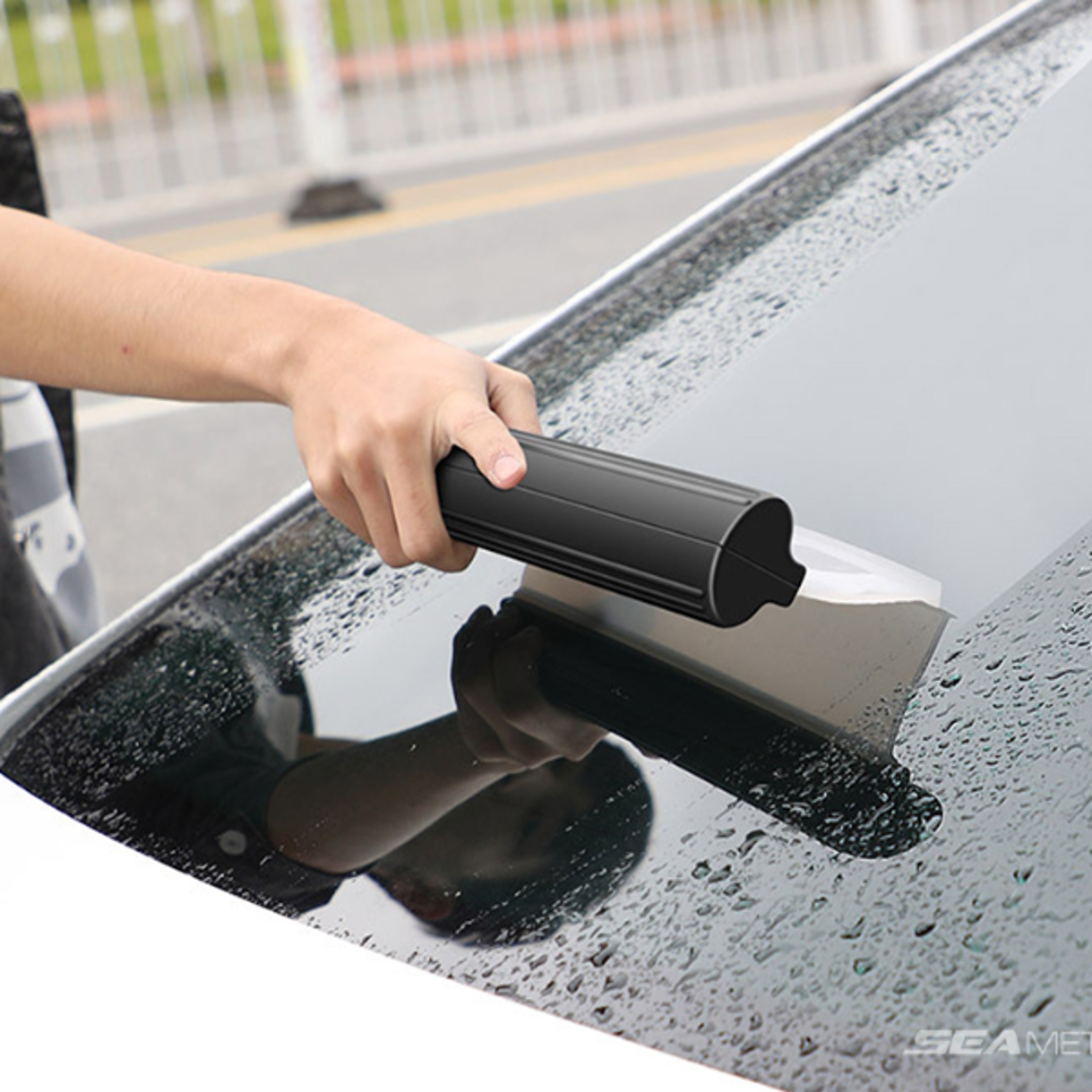car window cleaning glass scraper, flexible soft silicone water wiper, handy auto blade clean scraping tools for car