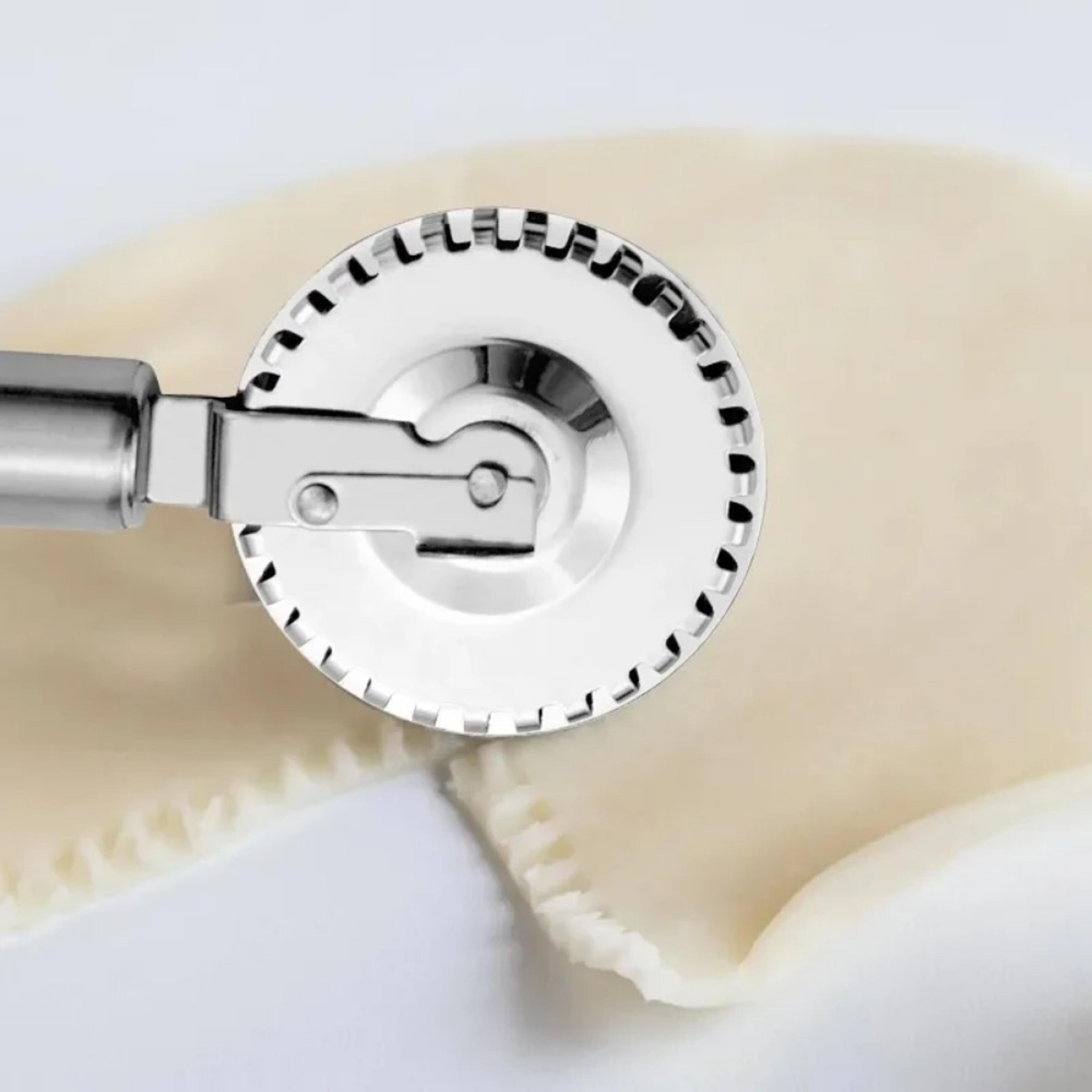 DoubleSided Rolling Pin And LaceCutting Knife With Edge Sealing Embossing For Pie Filling DumplingS 1
