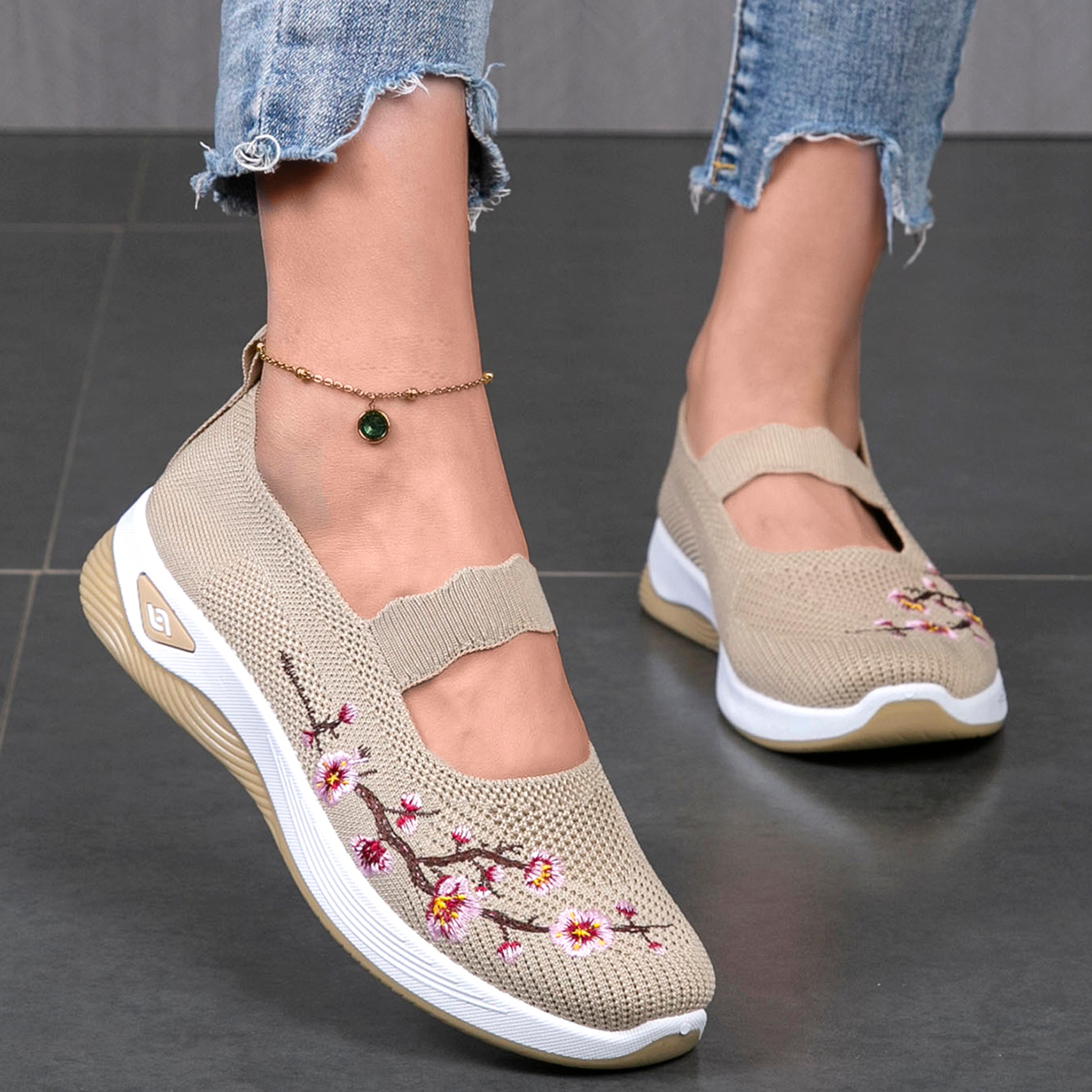 women's sports shoes breathable lightweight casual flat shoes