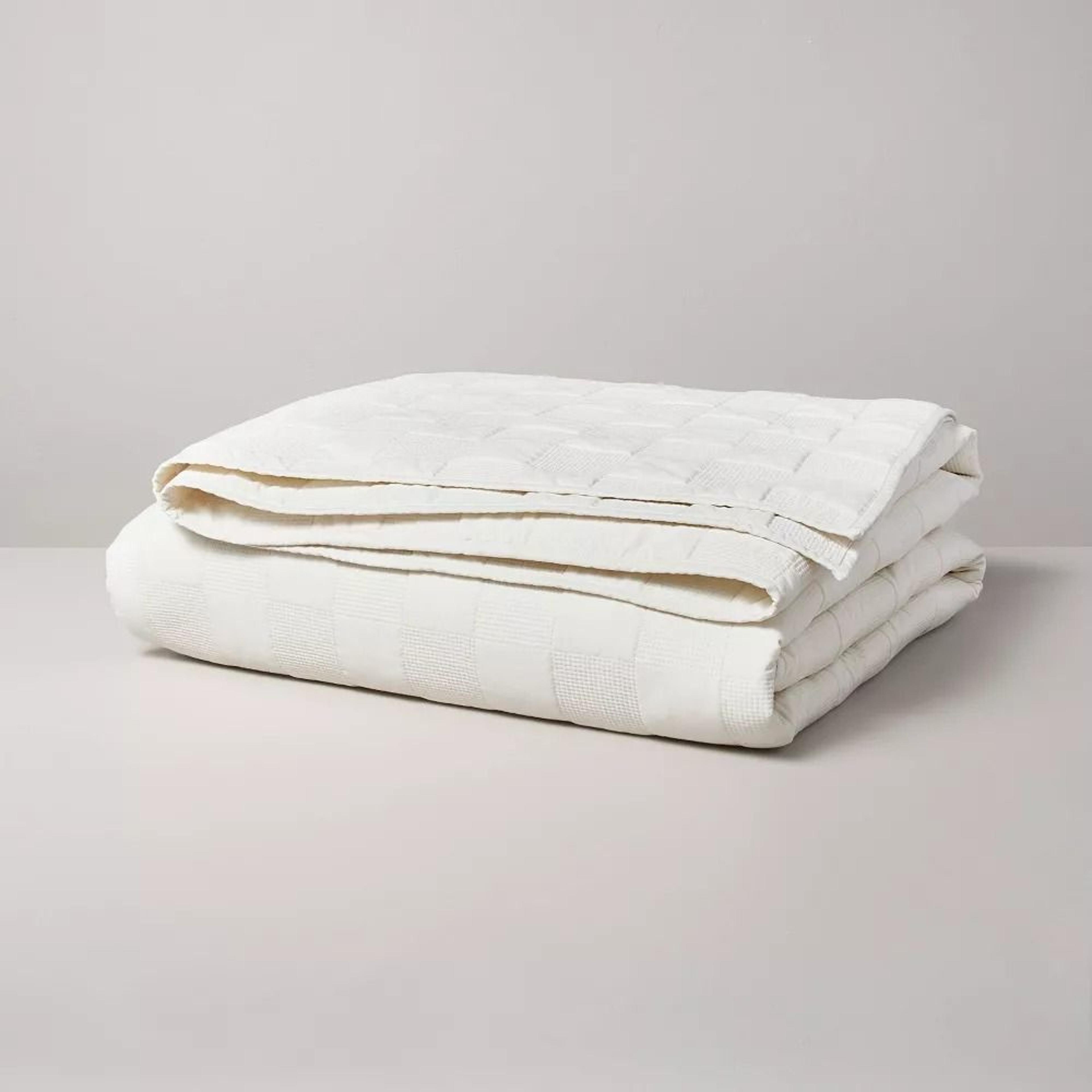 Quilt Cream Hearth  Hand With Magnolia Cozy Recycled Polyester Quilt For YearRound Use 0