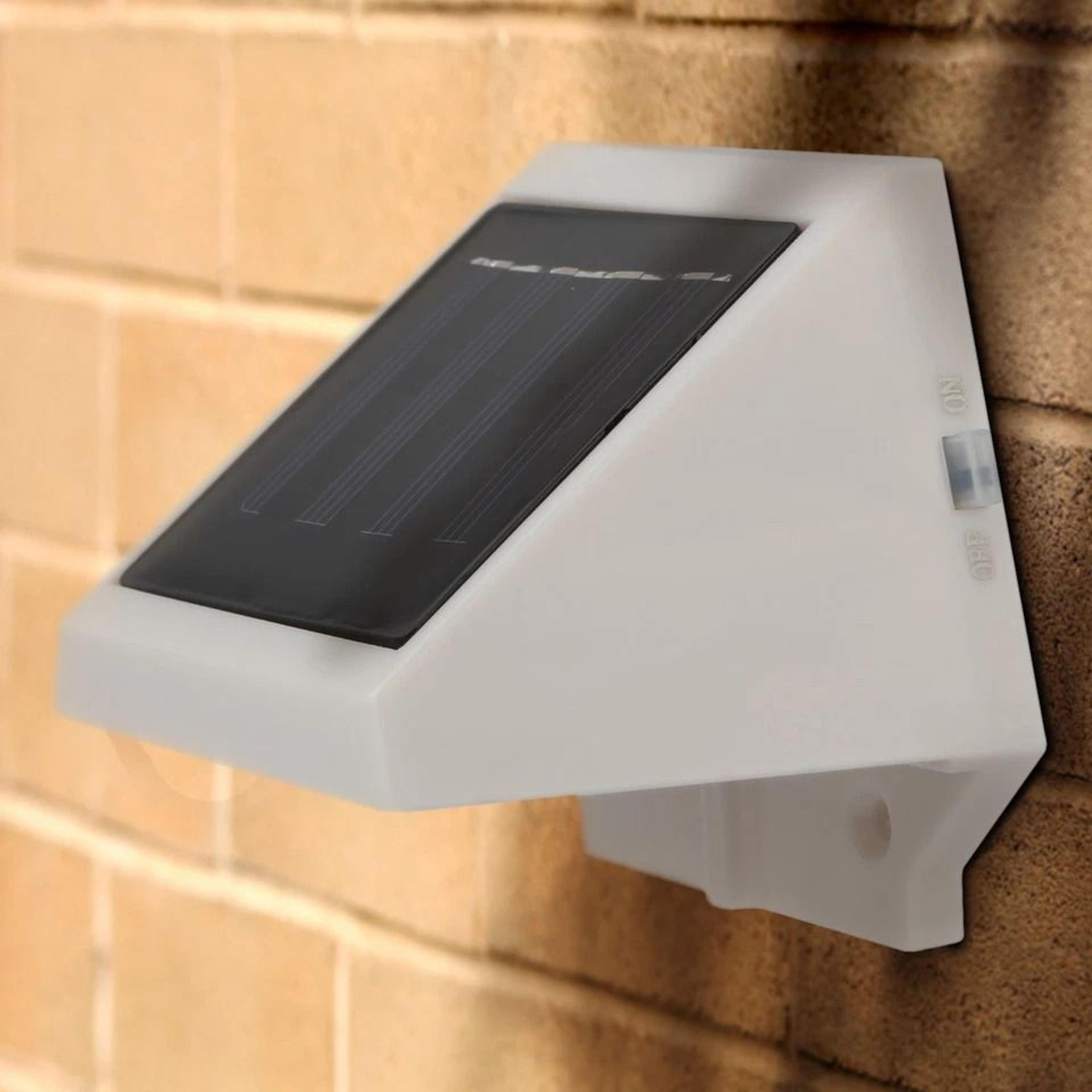 solar powered waterproof light, outdoor garden, stair, fence, security lamp, led, energy-saving, waterproof