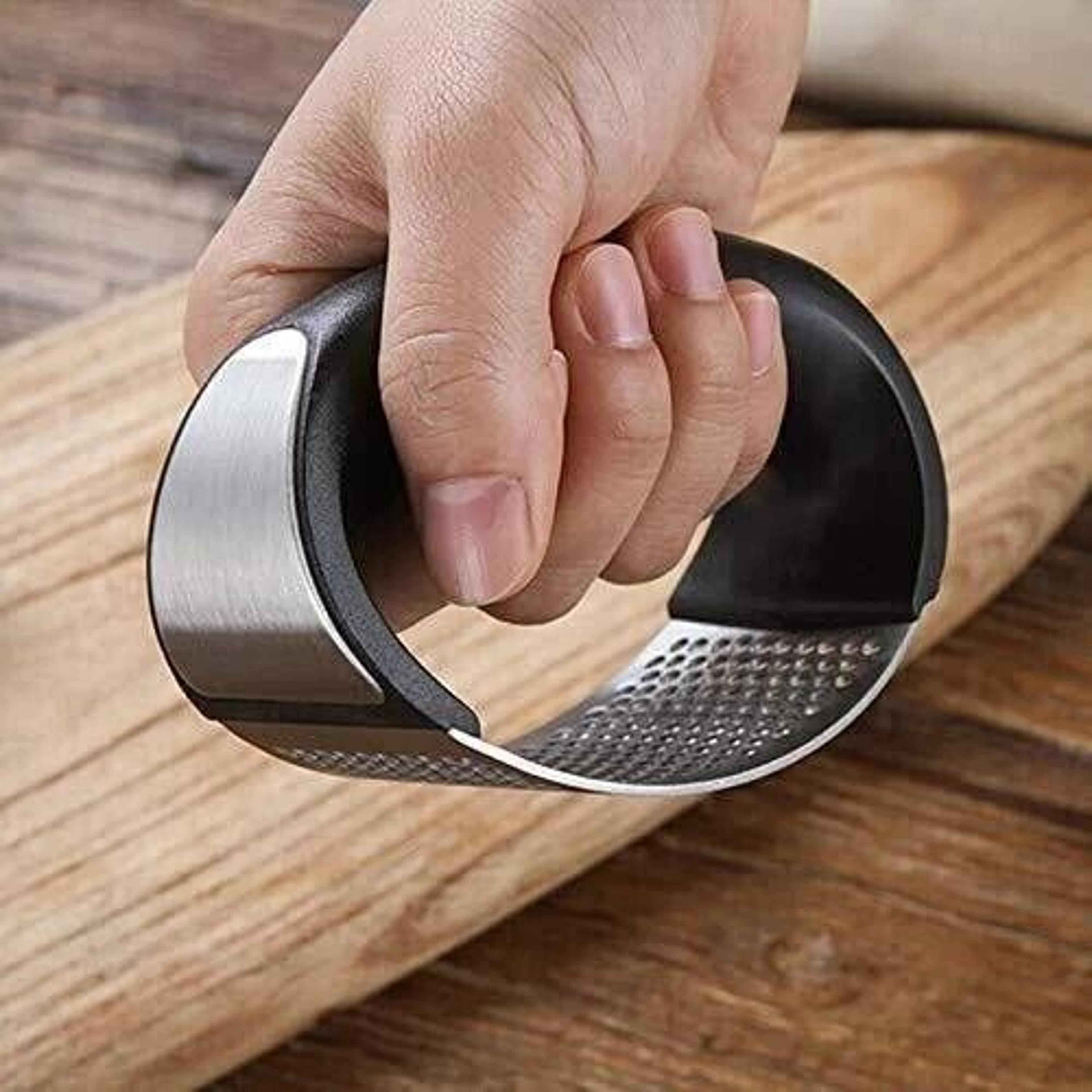 Stainless Steel Garlic Press Mincer Chopper Peeler For Ginger Squeeze Crusher Tool 4