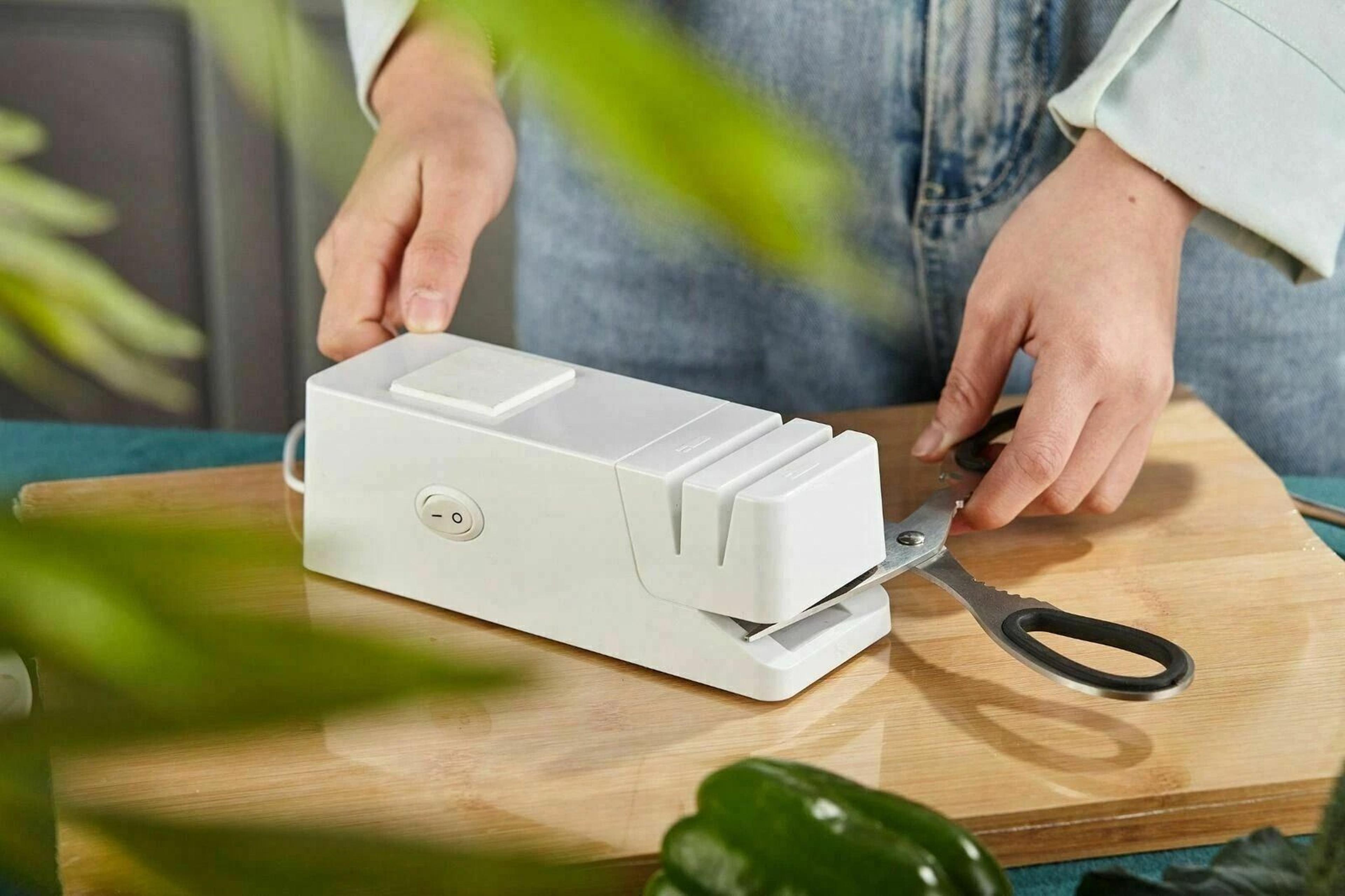 Multi Task Electric Knife And Scissor Sharpener For Machetes  More Fast Grinding Machine For Effort 5