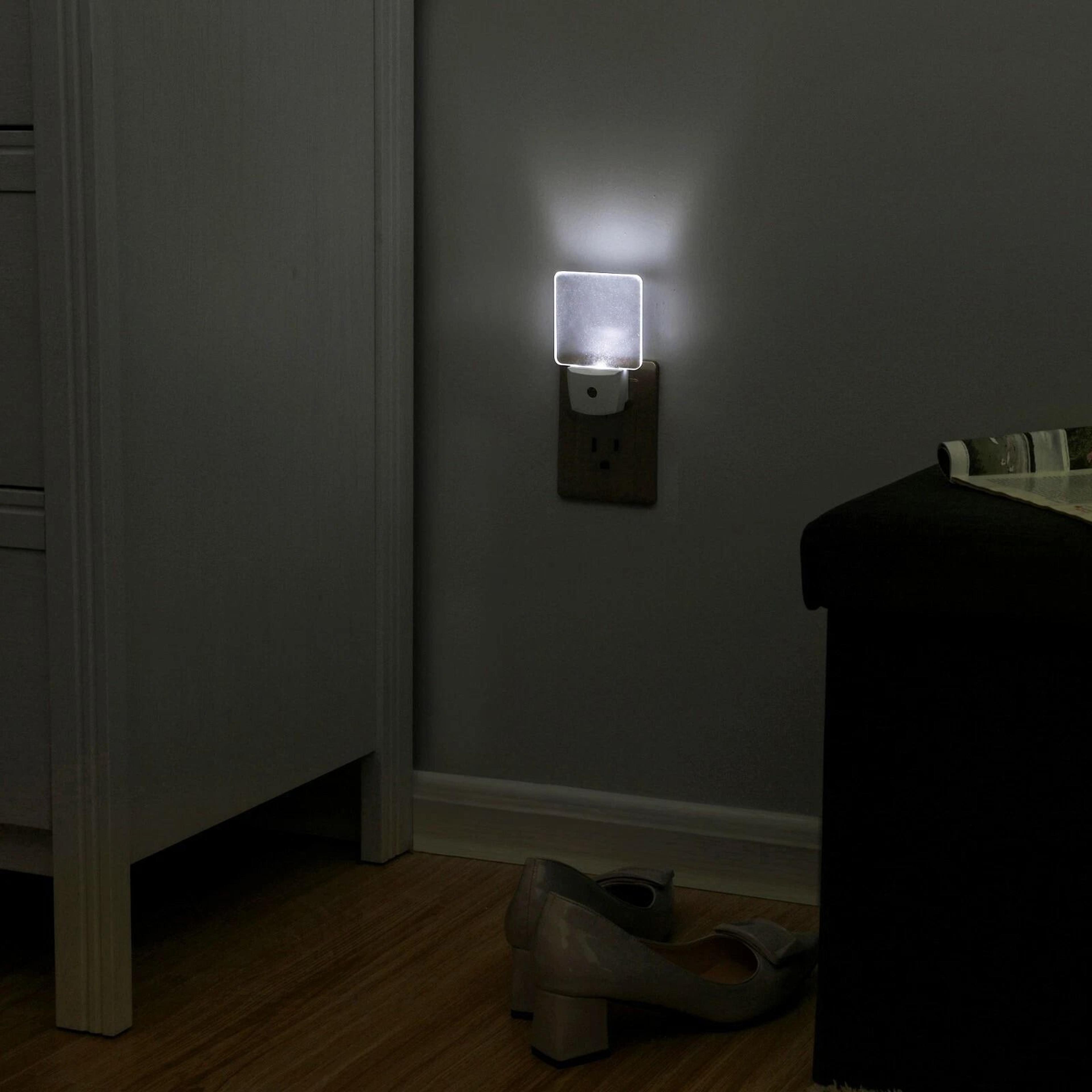 plug in led night light with light sensor dusk to dawn bathroom light